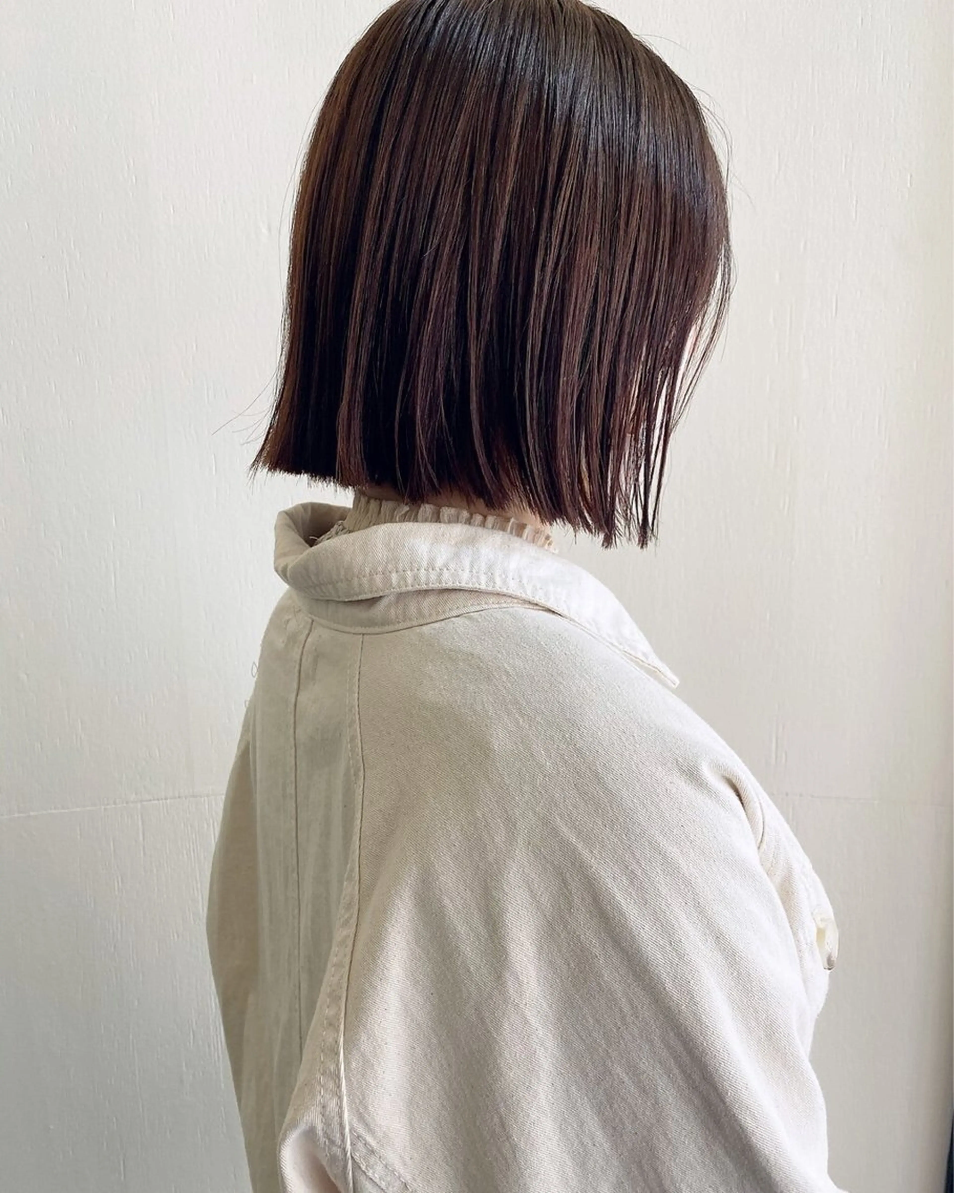 ショート カラー ボブ LOVESTOIKE 井上つぐみ/透明感のヘアスタイル