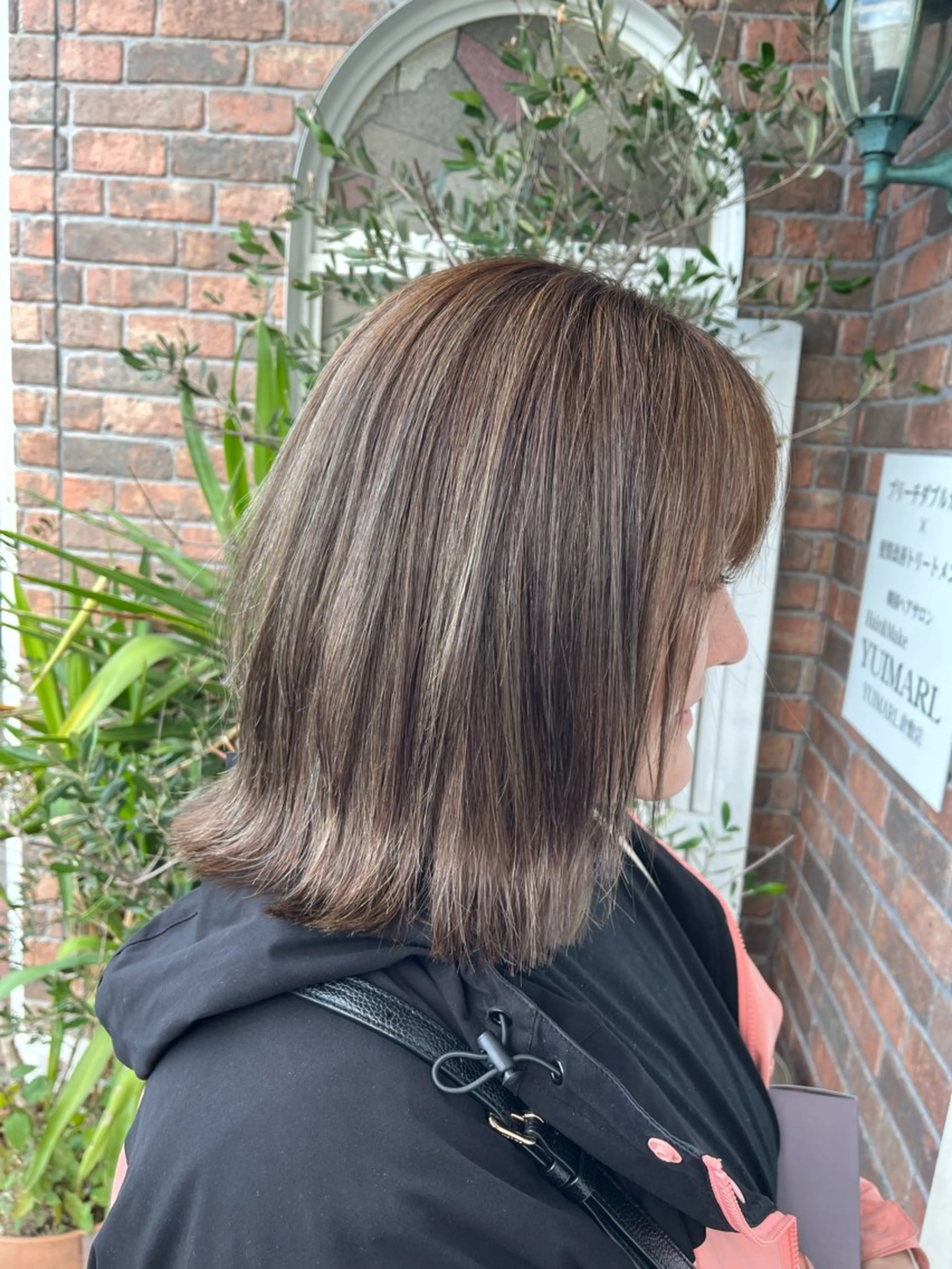 ⭐︎2.3回目ご来店のお客様限定⭐︎脱白髪染め✨🖤白髪ぼかしハイライトの写真