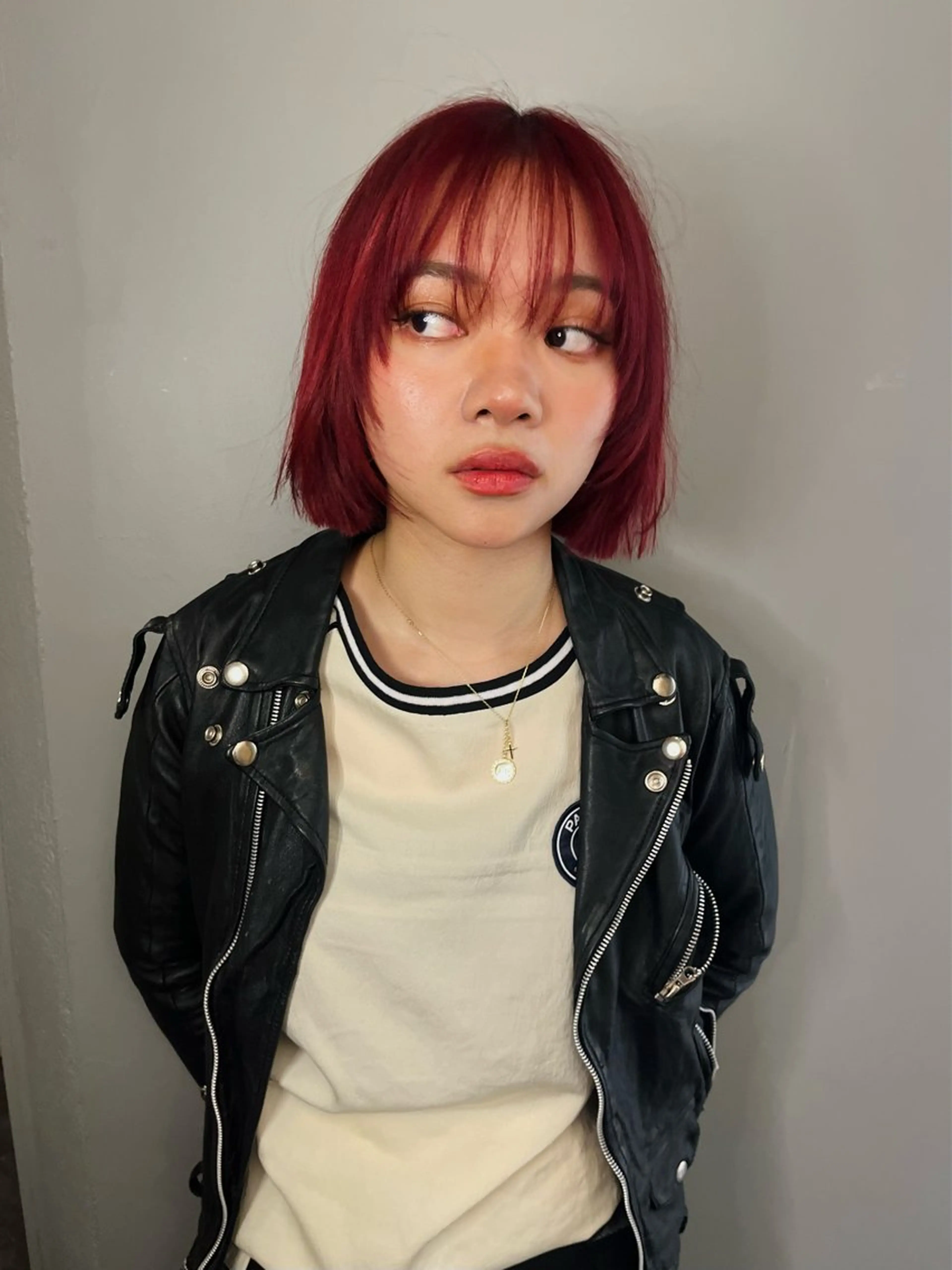 ミディアム カラー ウルフ/レイヤー Miinaのヘアスタイル