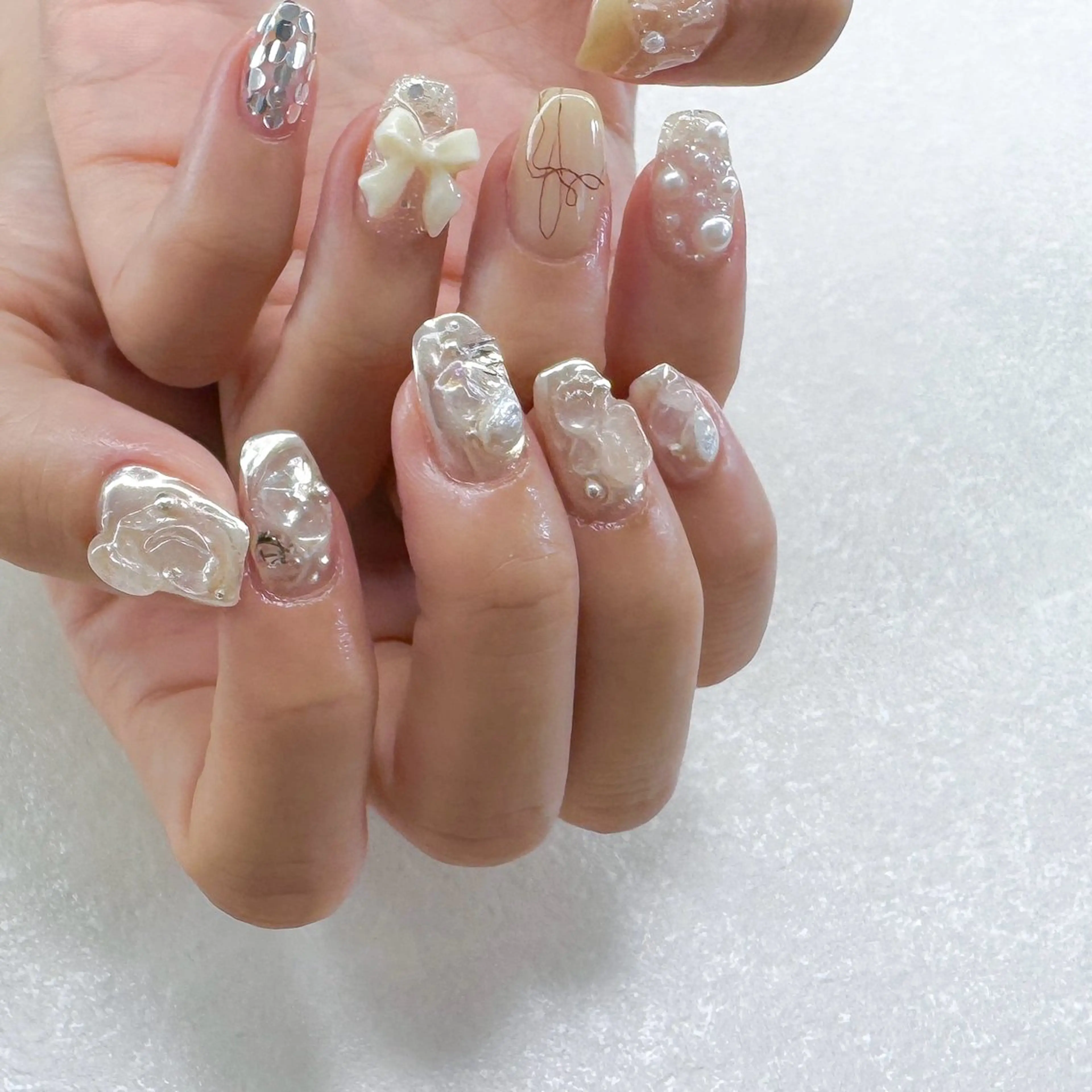ネイル アートネイル 韓国ネイル ミラーネイル 持ち込み リボン ハンドネイル pointillé .ayaのネイルデザイン