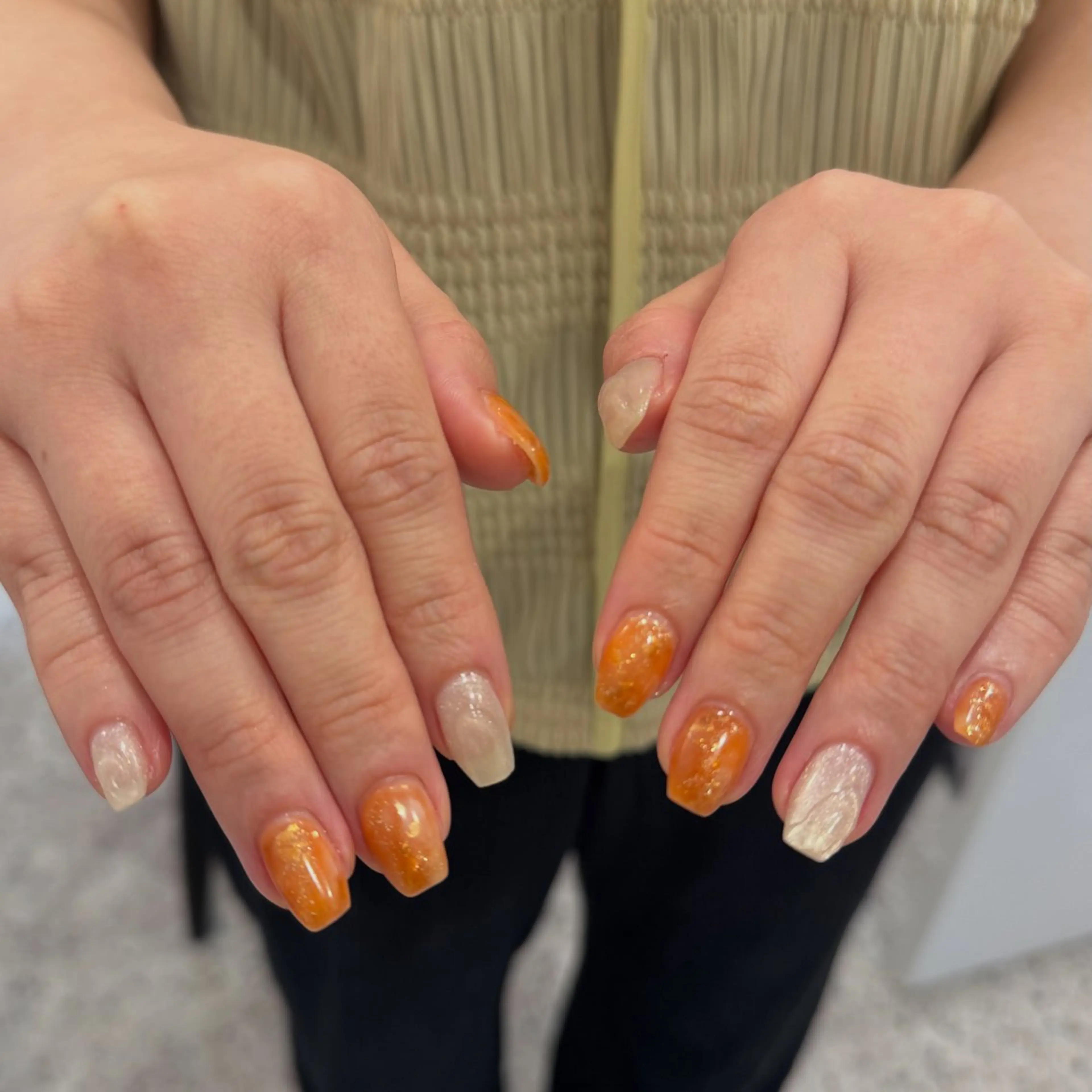 ネイル ブラウン マグネットネイル 大理石ネイル(マーブル) 持ち込み オレンジ ハンドネイル 🫧Rio🫧ネイル /渋谷🫧ワンホンのネイルデザイン