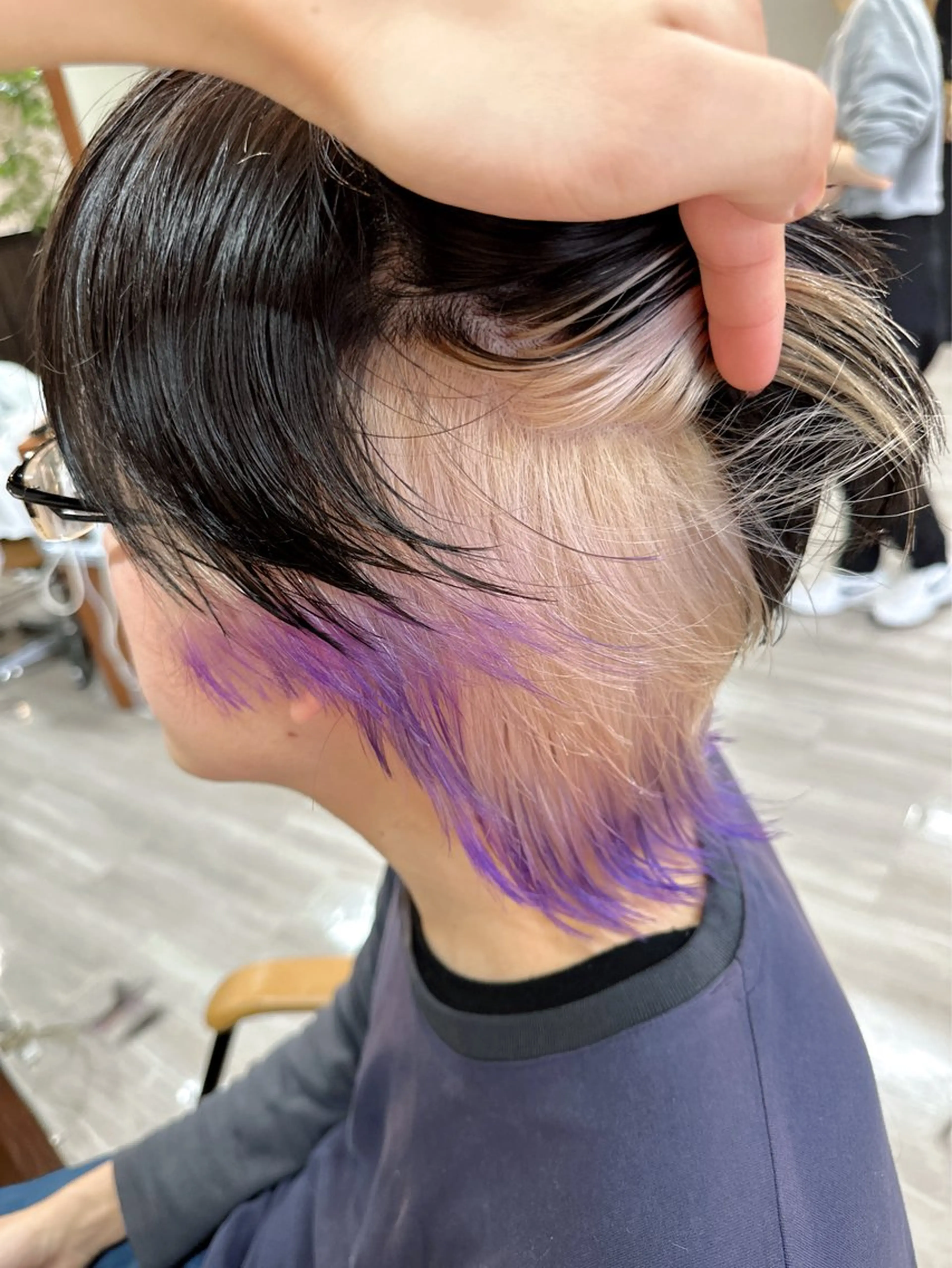 カラー メンズ arika オケシ　リョウダイのヘアスタイル