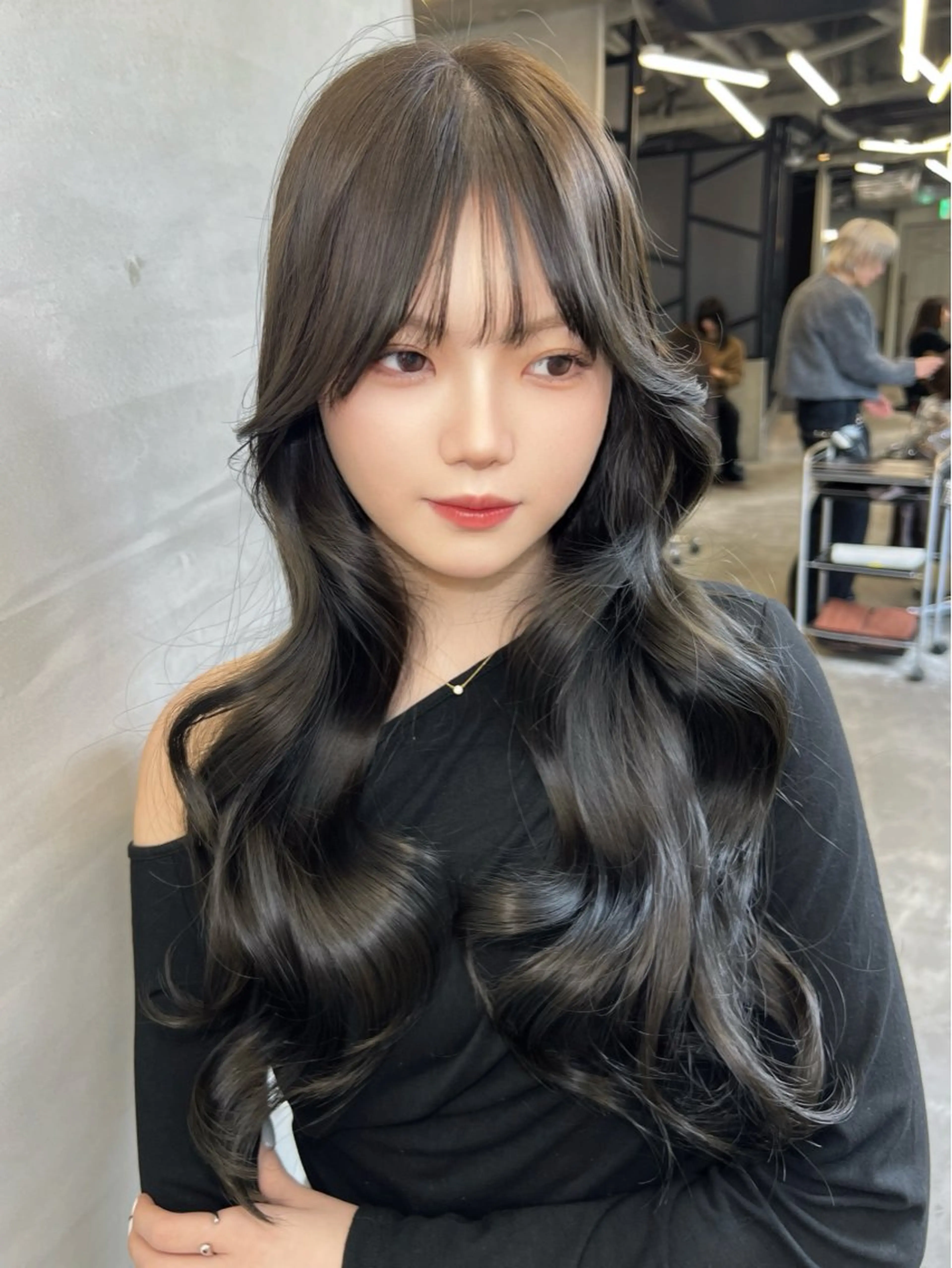 セミロング カラー グレージュ カット ヘアカラー トリートメント 前髪/顔まわりカット 艶髪/髪質改善/縮毛のヘアスタイル