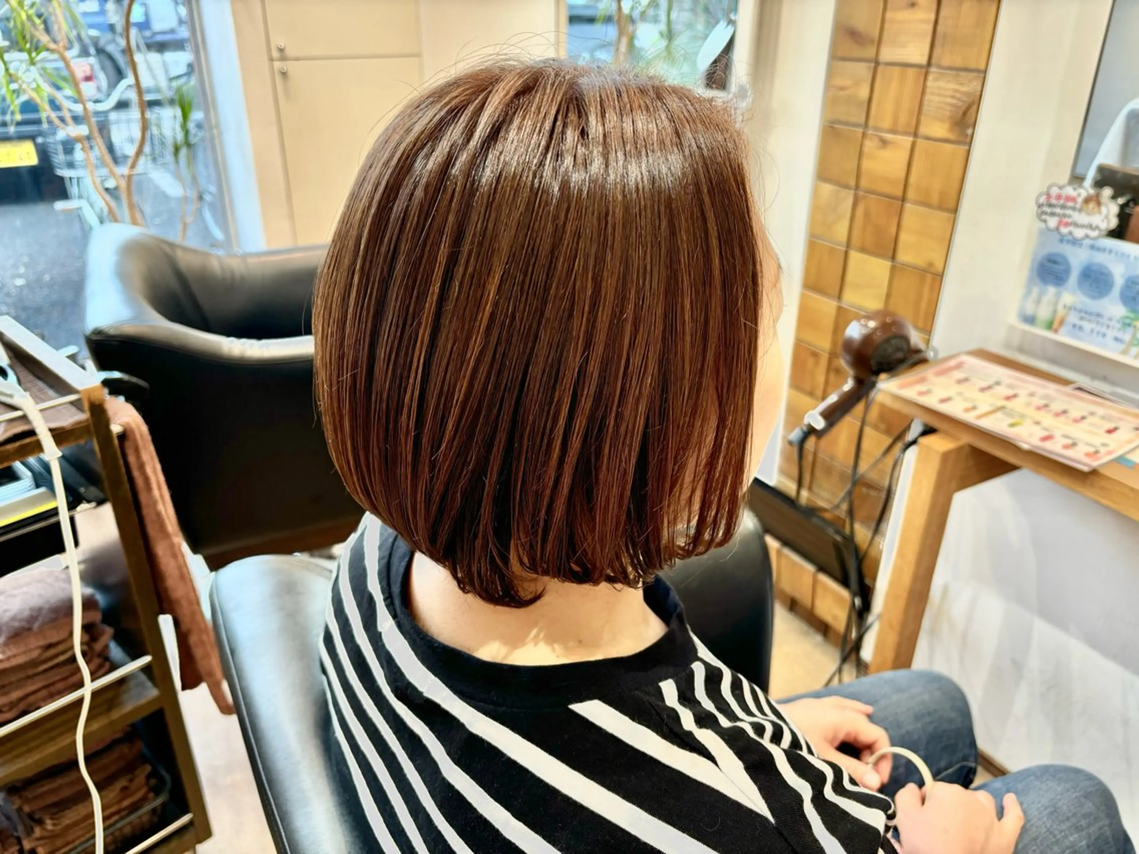 ショート カラー ショートボブ イヤリングカラー イルミナカラー ボブ ショートヘア 秋山知穂ショート/ 縮毛矯正はお任せ🧸のヘアスタイル