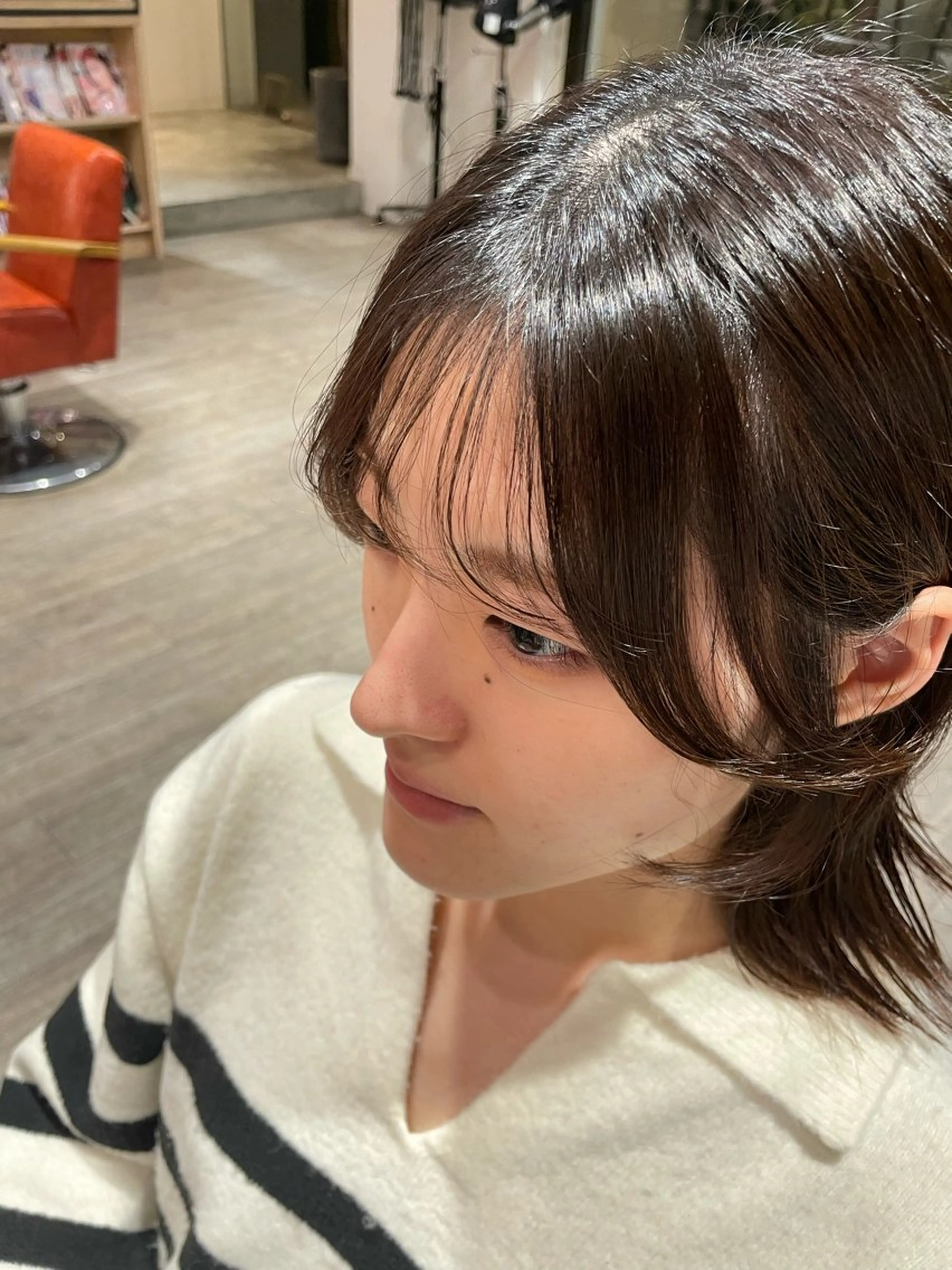 ミディアム パーマ ミディアムパーマ 顔周りカット 岡田 真弥のヘアスタイル