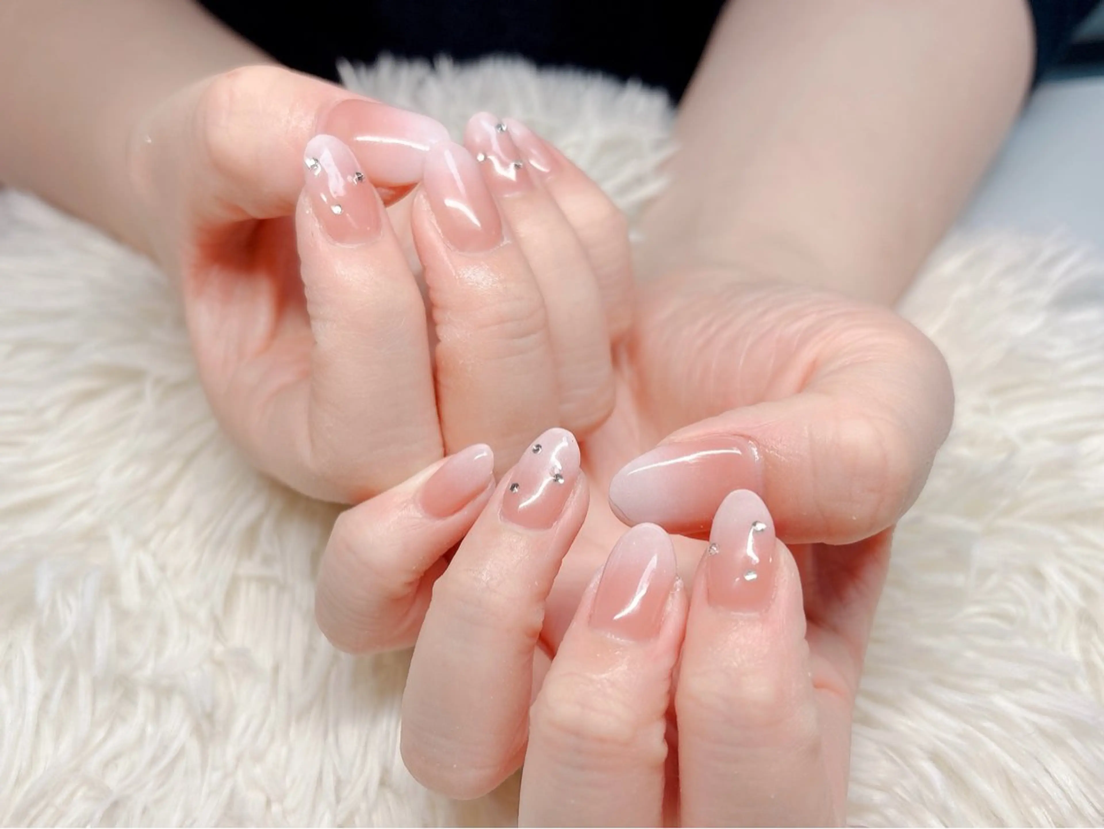 ネイル ハンドネイル パッチリオメメ Lianaのネイルデザイン