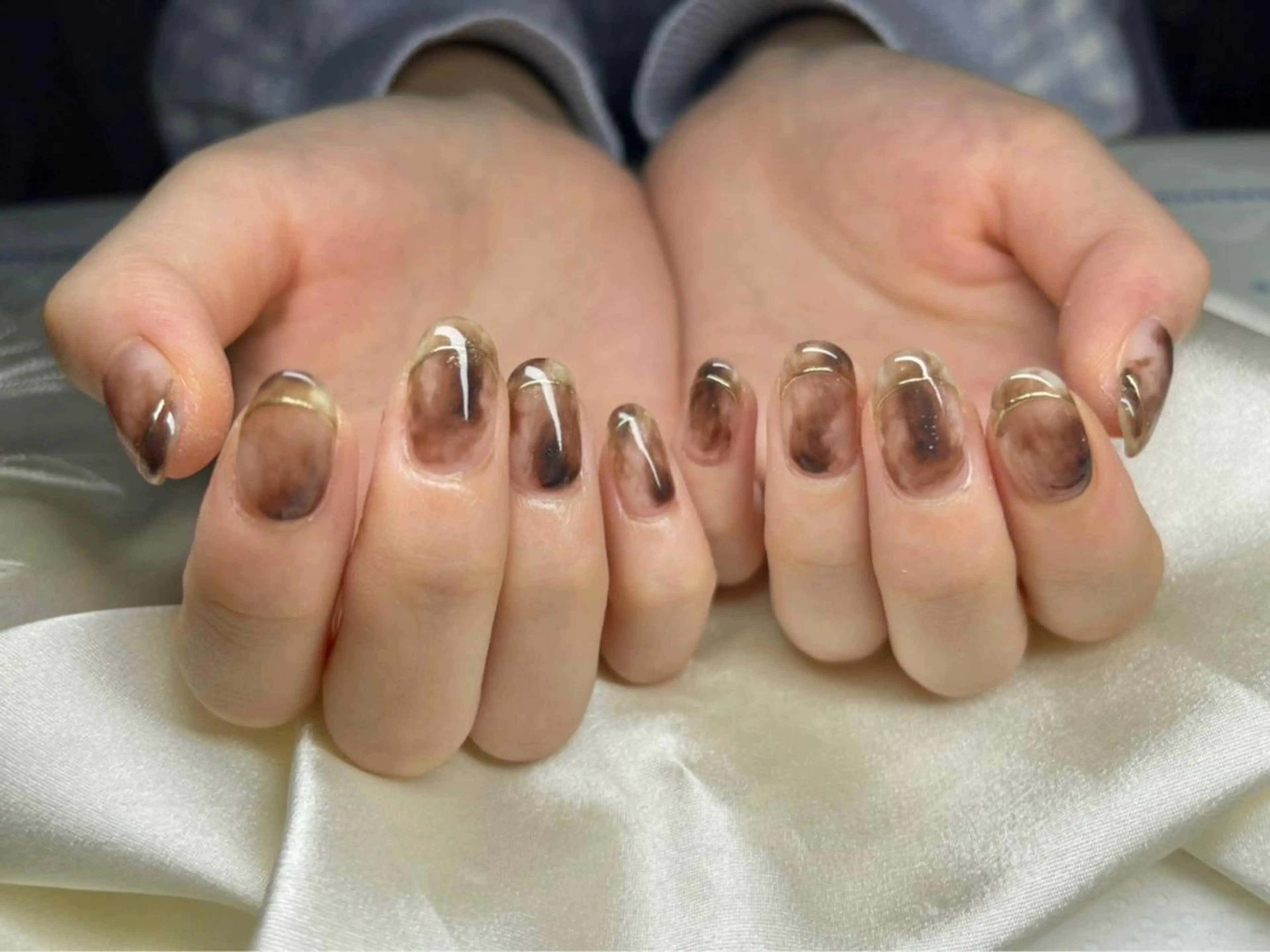 ネイル マツエク・マツパ アイブロウ 韓国風マツエク パリジェンヌラッシュリフト まつげパーマ べっ甲ネイル 長さ出し ハンドネイル Nail&eye Belire 新宿のネイルデザイン