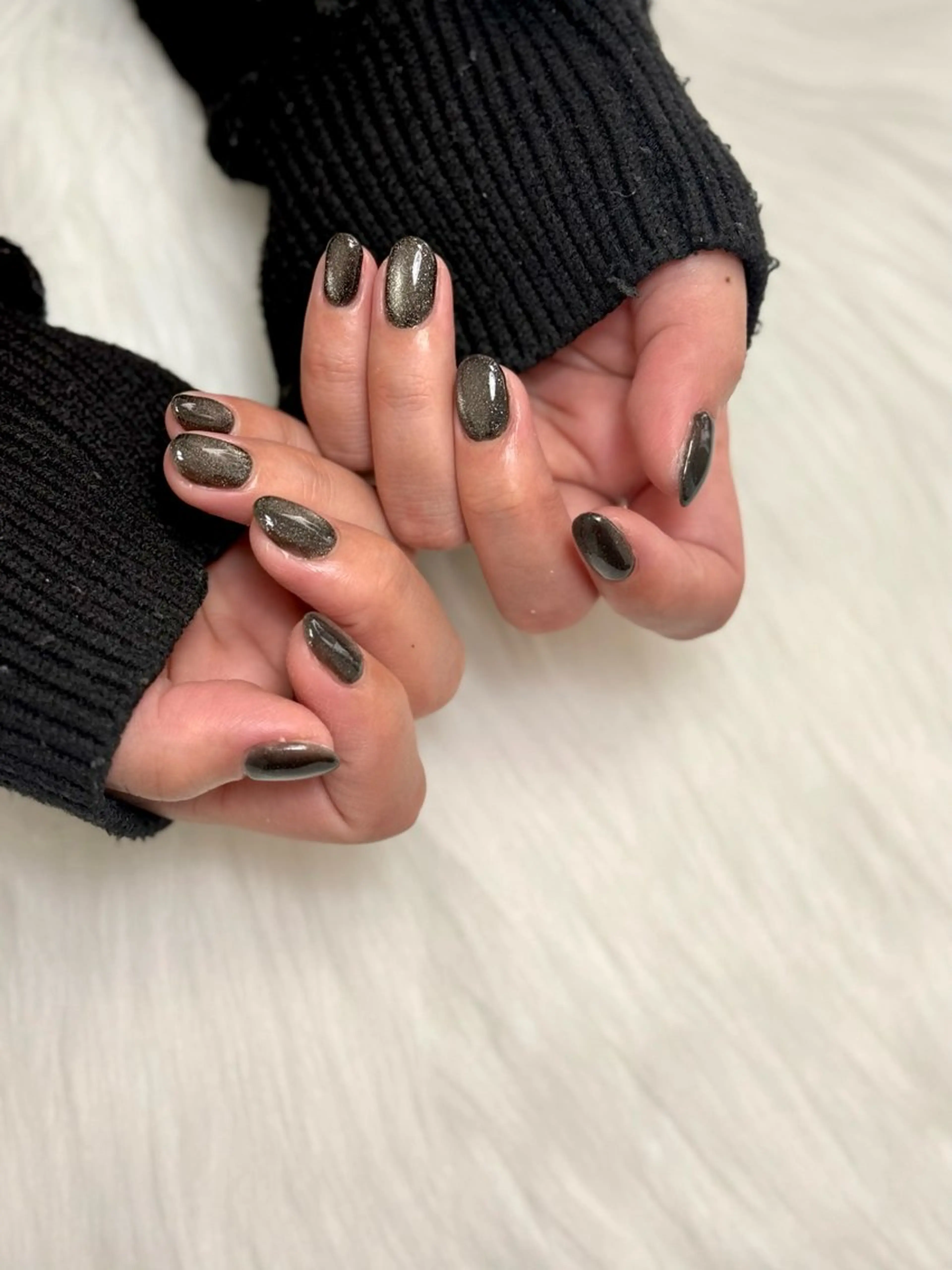 ネイル マグネットネイル マグネットワンカラー ワンカラーネイル ハンドネイル プライベートサロン nailcoconaのネイルデザイン