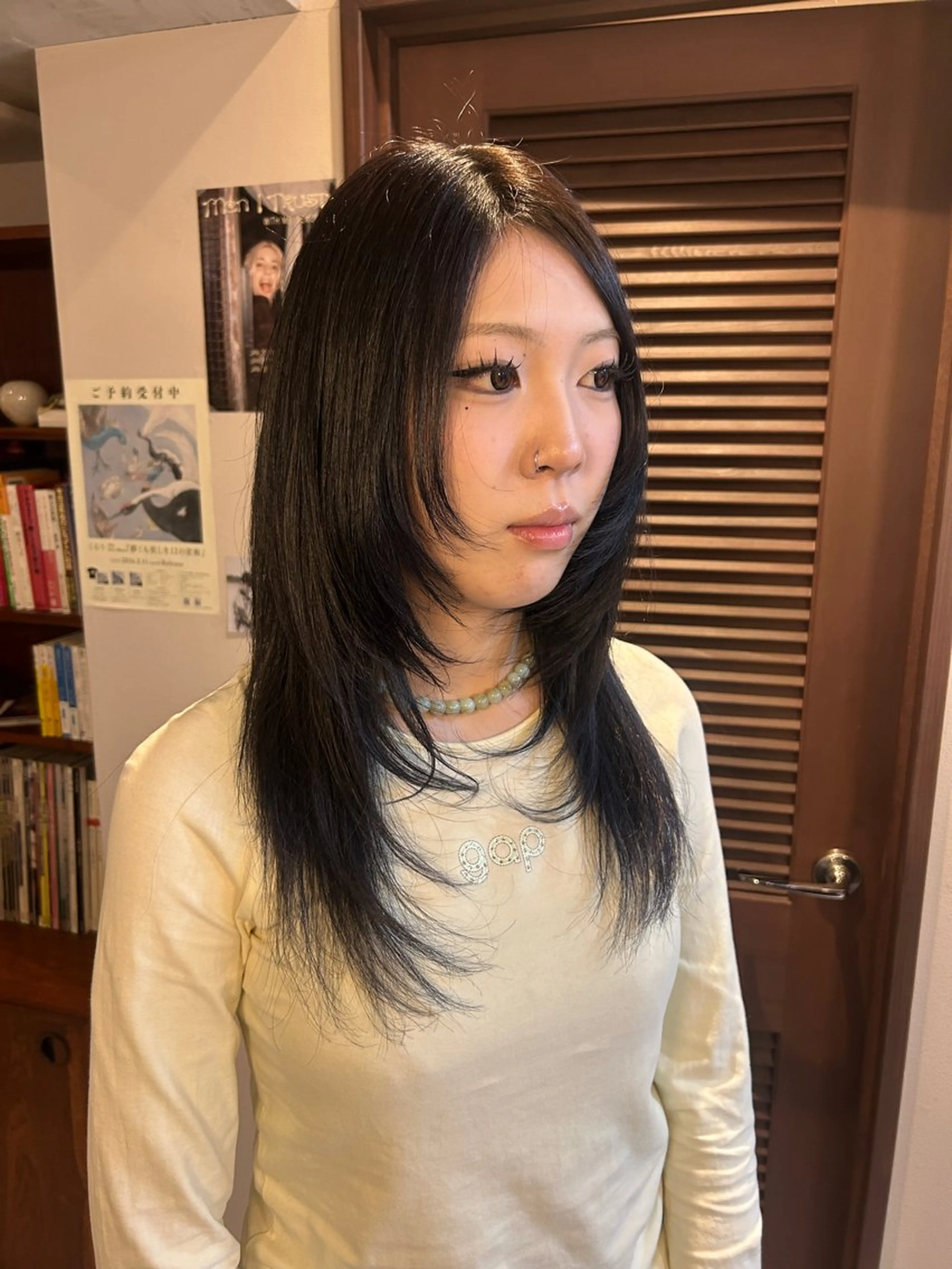 セミロング ヘアカラー 深尾 萌花のヘアスタイル