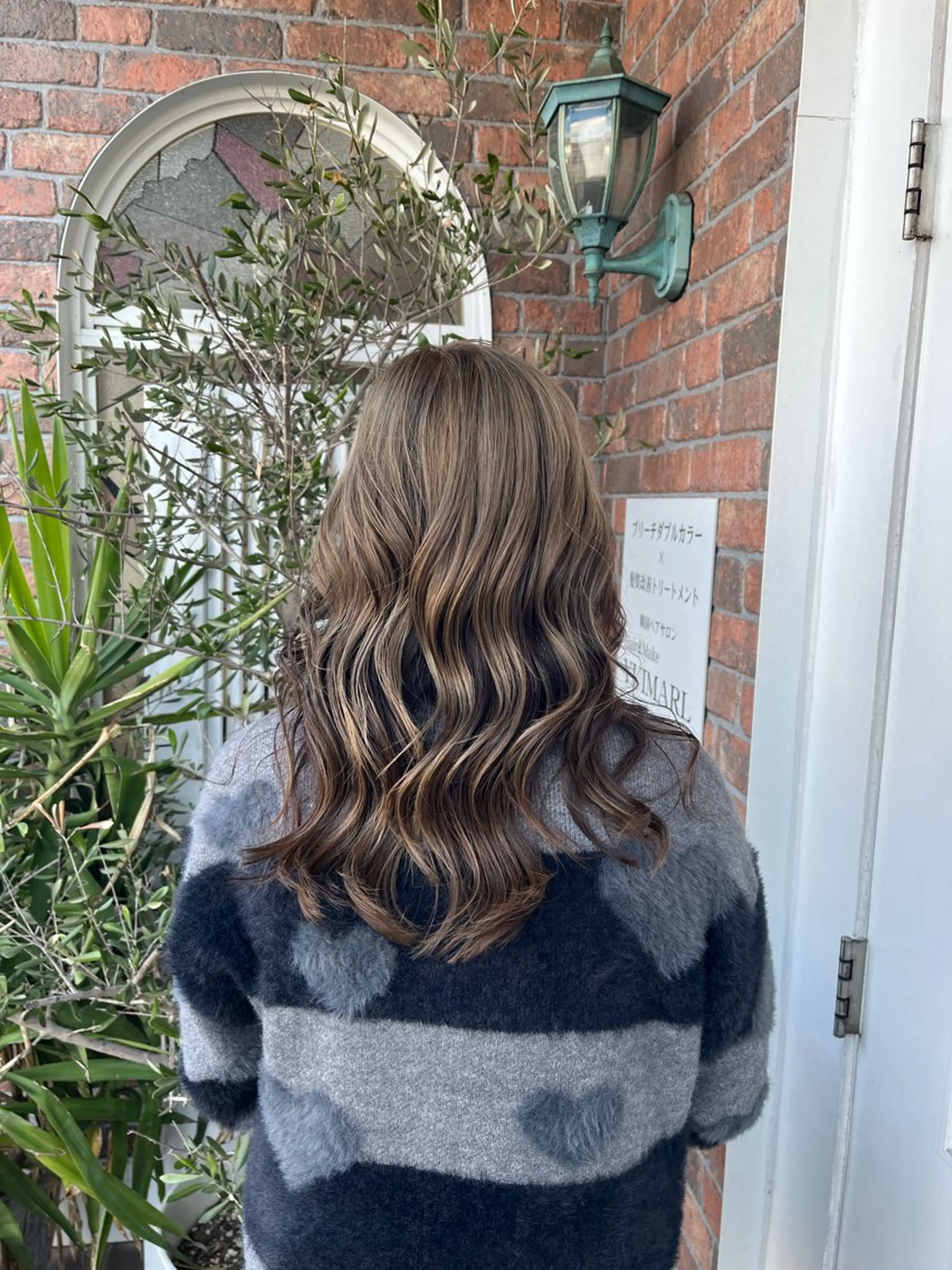 ミディアム カラー ベージュカラー デザインカラー ハイライトカラー ハイライト ヘアカラー YUIMARL 倉敷店🌸SAEのヘアスタイル
