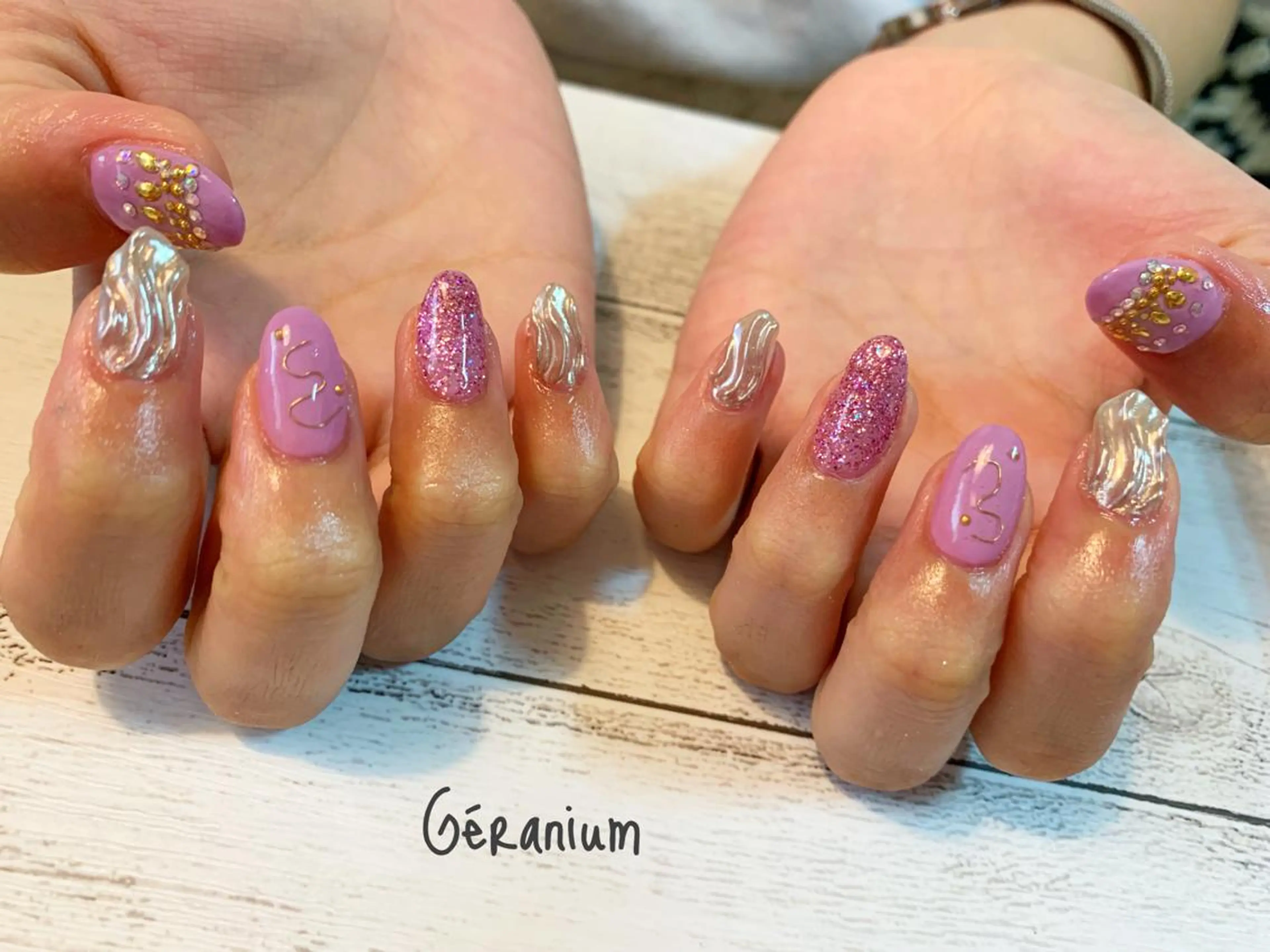 ネイル ハンドネイル GéRanium Harukaのネイルデザイン