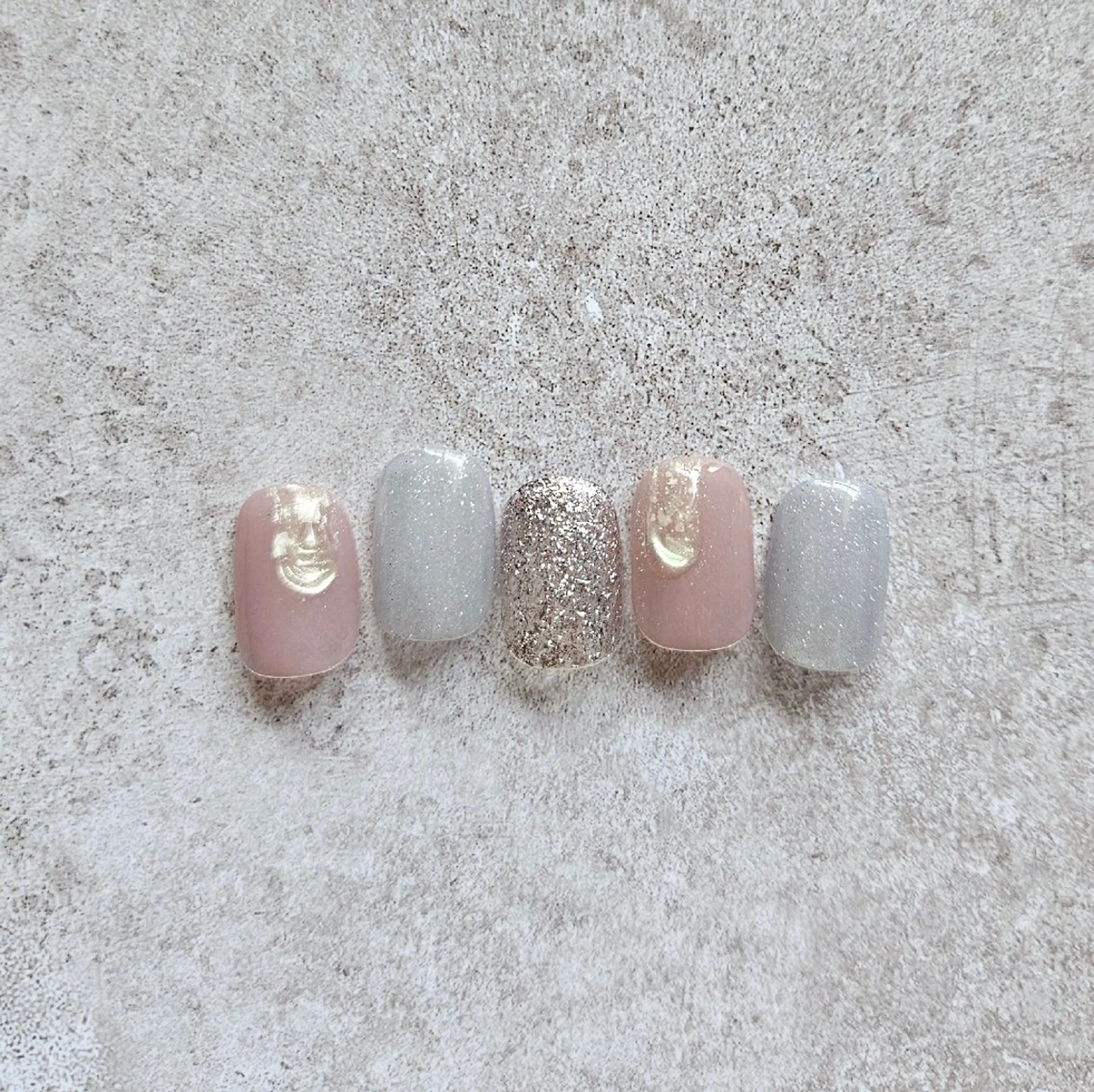 ネイル キラキラネイル マグネットネイル オフィスネイル ぷっくりネイル シンプルネイル ハンドネイル Nailsalon manoのネイルデザイン