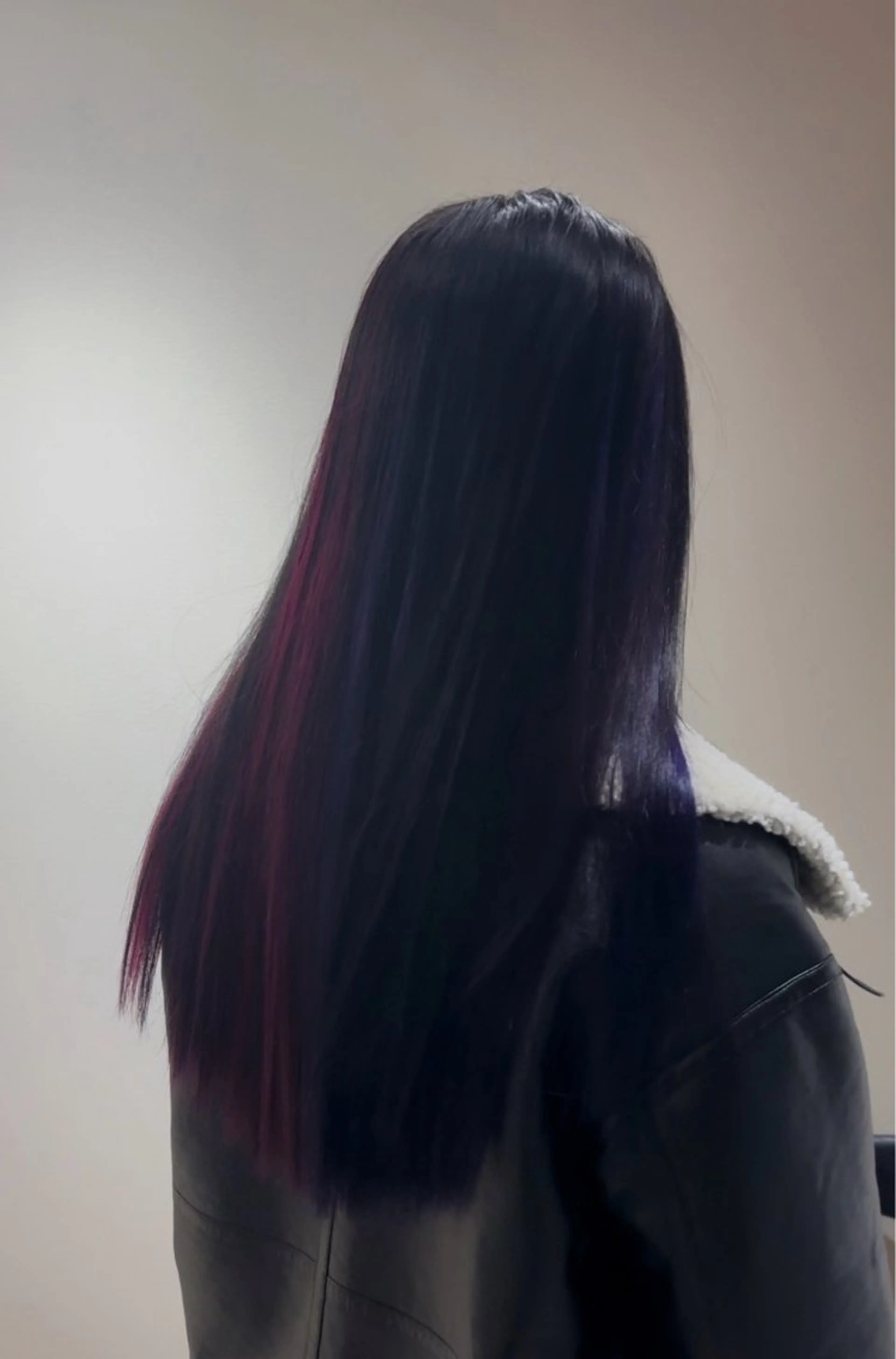 カラー デザインカラー ダブルカラー インナーカラー 髪質改善 縮毛矯正 RONND   Weg所属・海瑠万／メンズパーマ ／ブリーチ／フェードのヘアスタイル