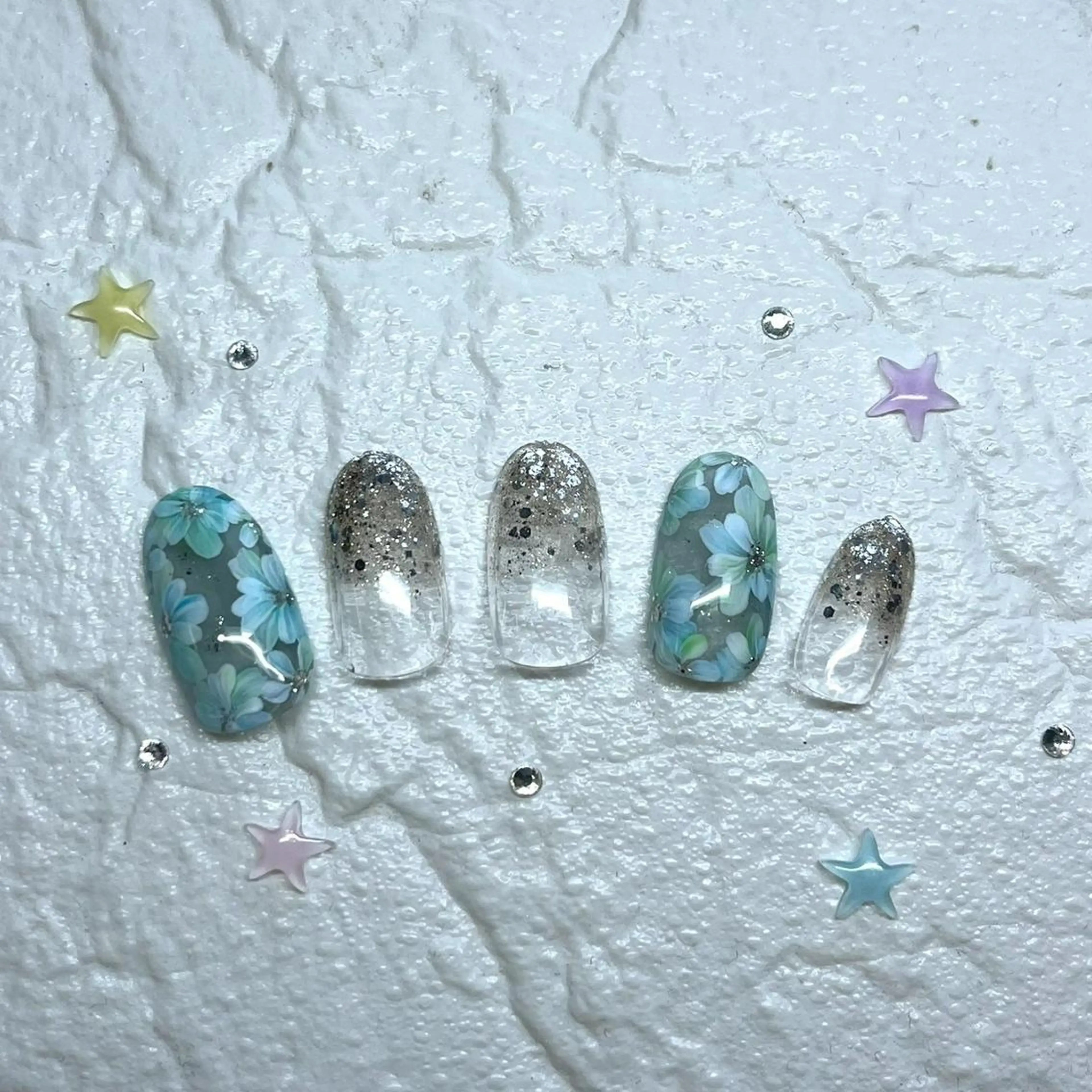 定額Designコース✨ジェルオフ無料・ケア込み【＋1100円で削らないパラジェルに変更可能♪】の写真