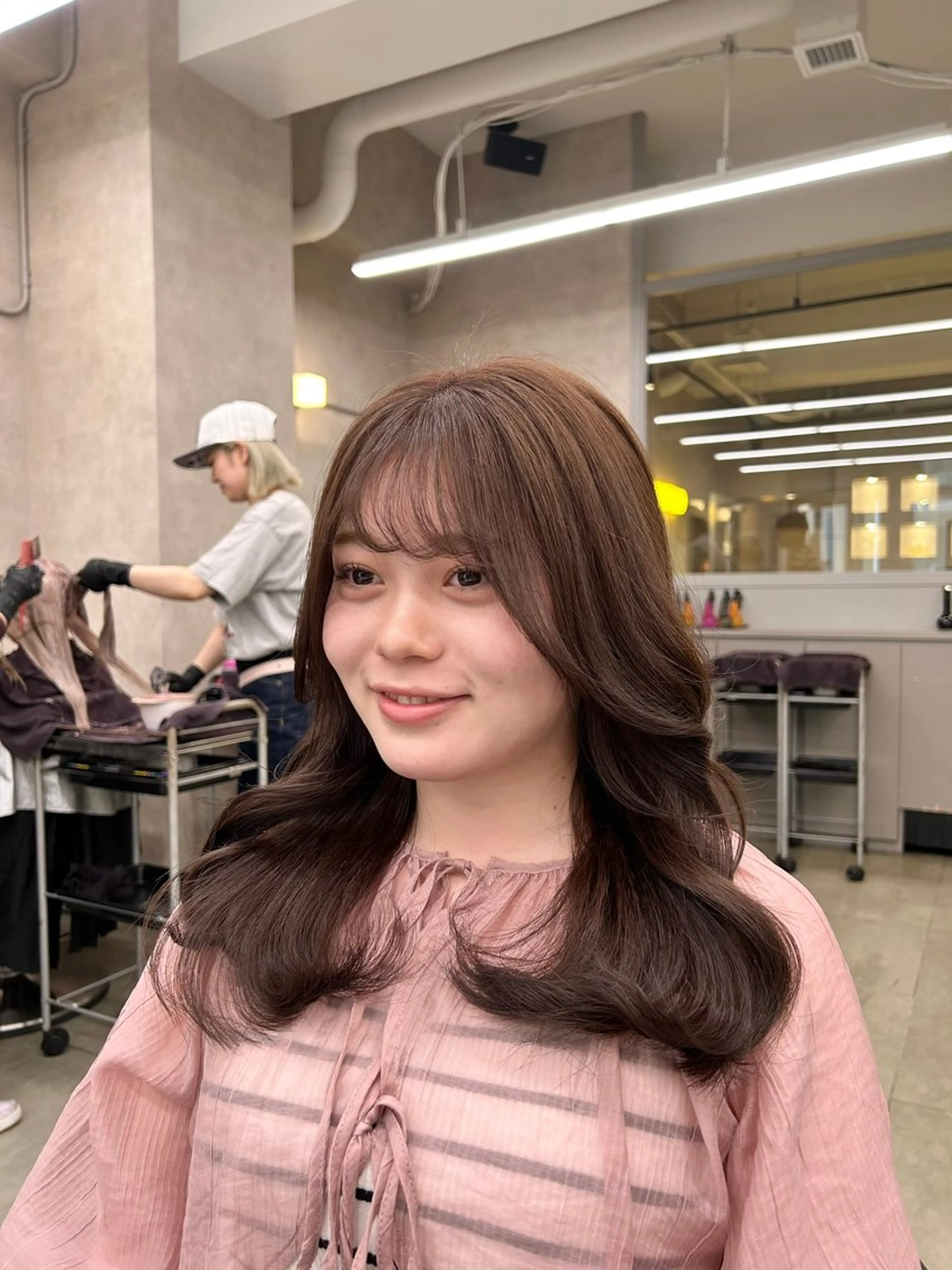 カラー ヘアカラー トリートメント 透明感ベージュ🤎 ナチュラルレイヤーのヘアスタイル