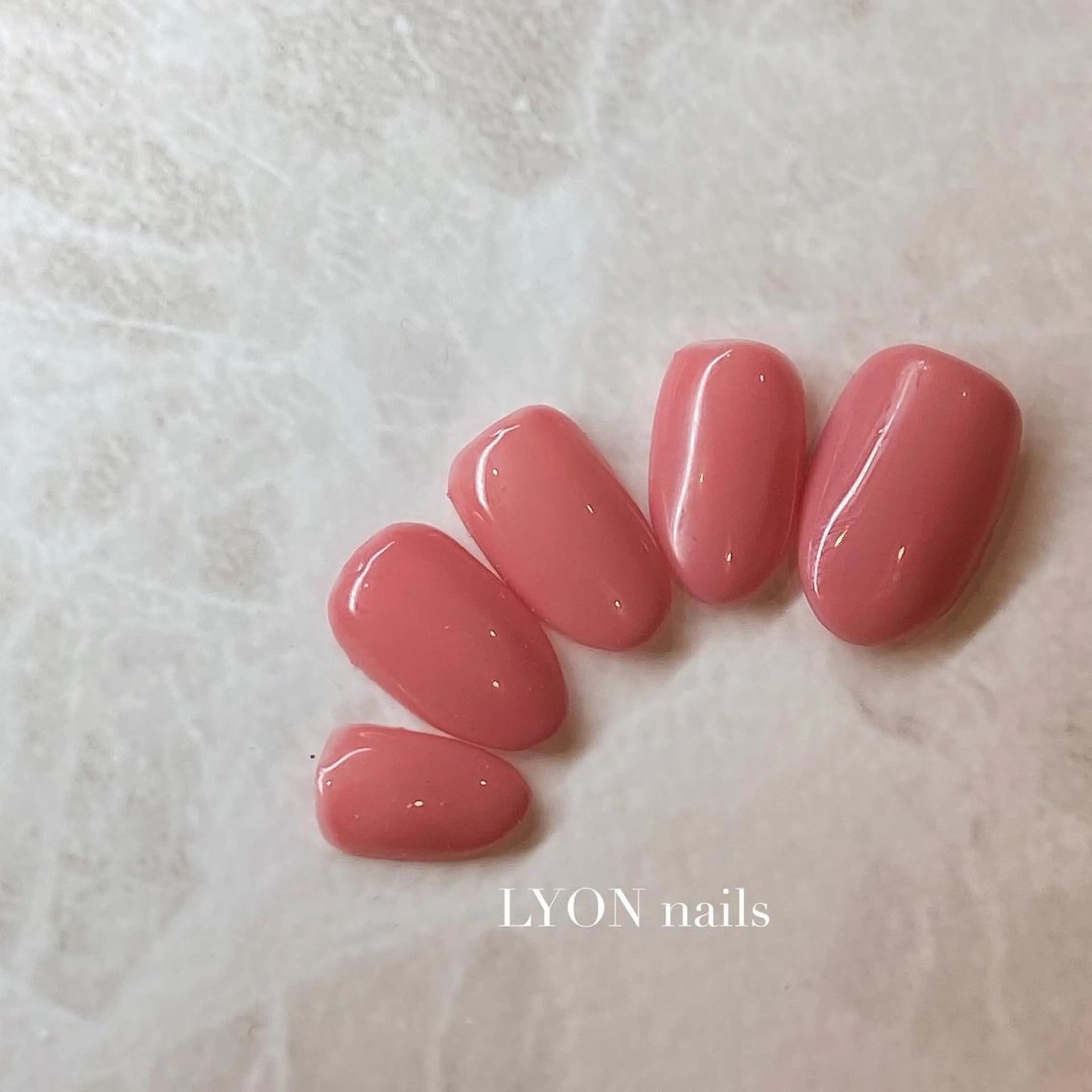 ネイル ワンカラーネイル ぷっくりネイル Bethlee nailsのネイルデザイン