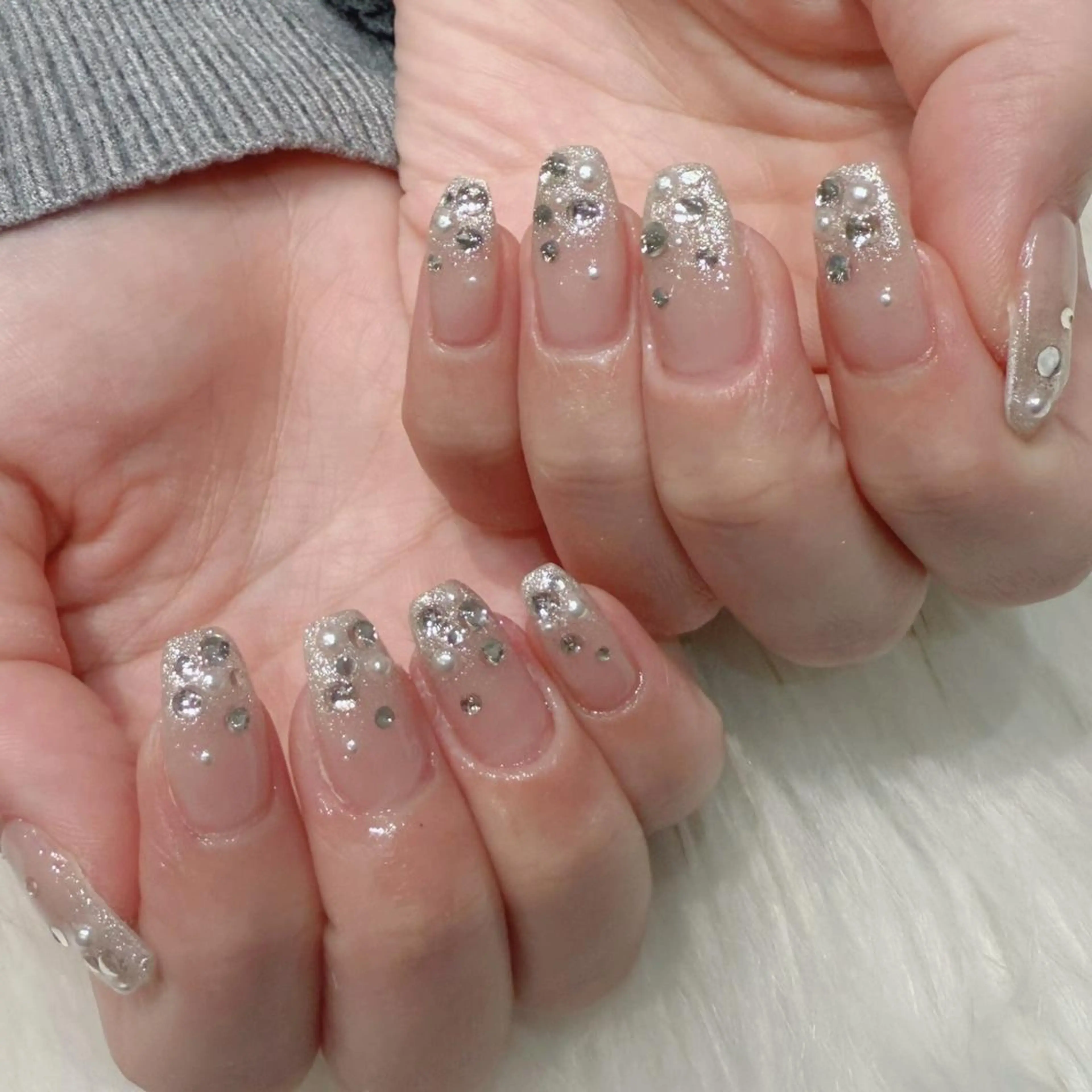 ネイル ラメ(グリッター) ラメグラデーション ストーンネイル ハンドネイル Kanai Harukaのネイルデザイン