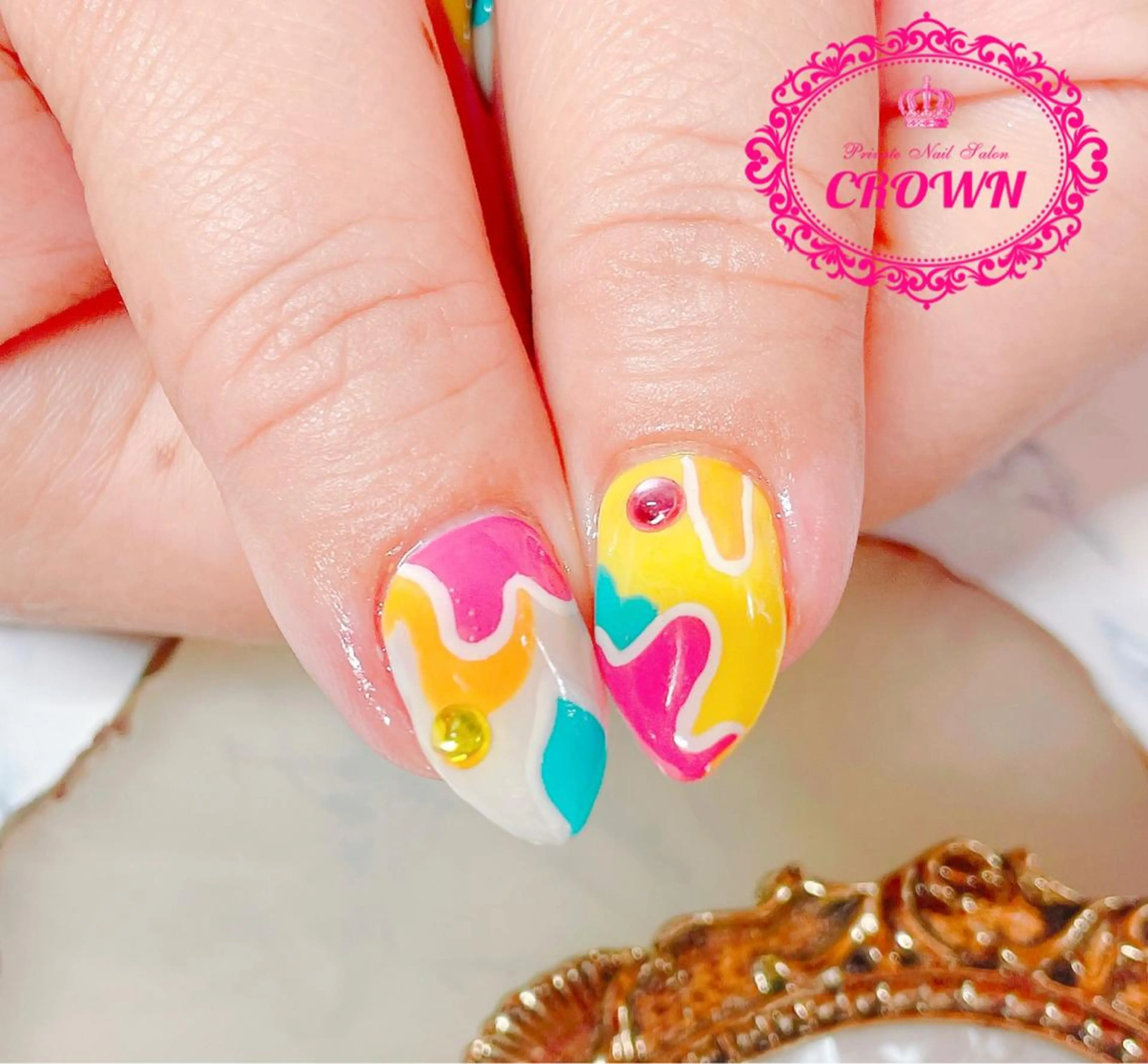 ネイル CROWN プライベートサロンのネイルデザイン