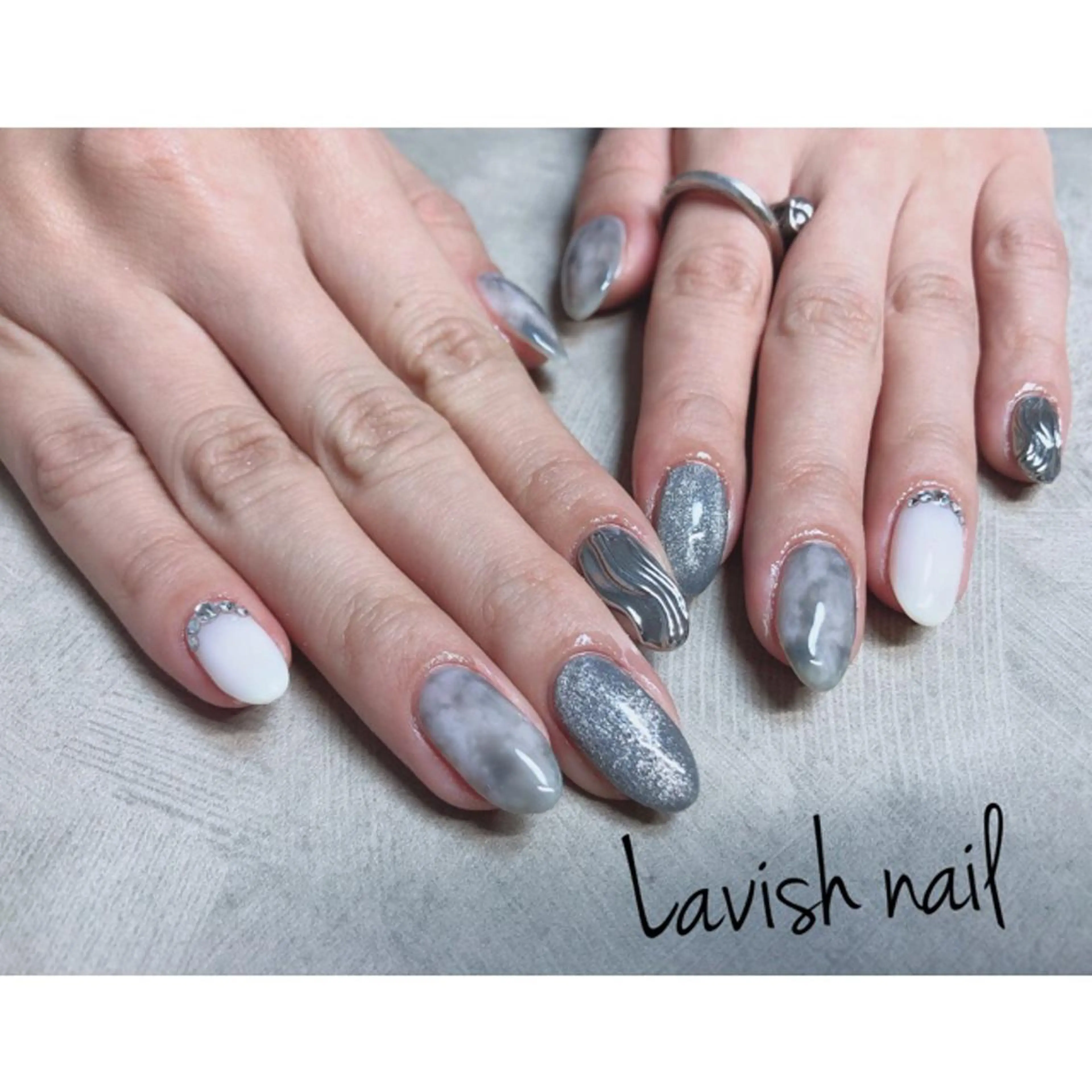 ネイル ハンドネイル Lavish nailのネイルデザイン