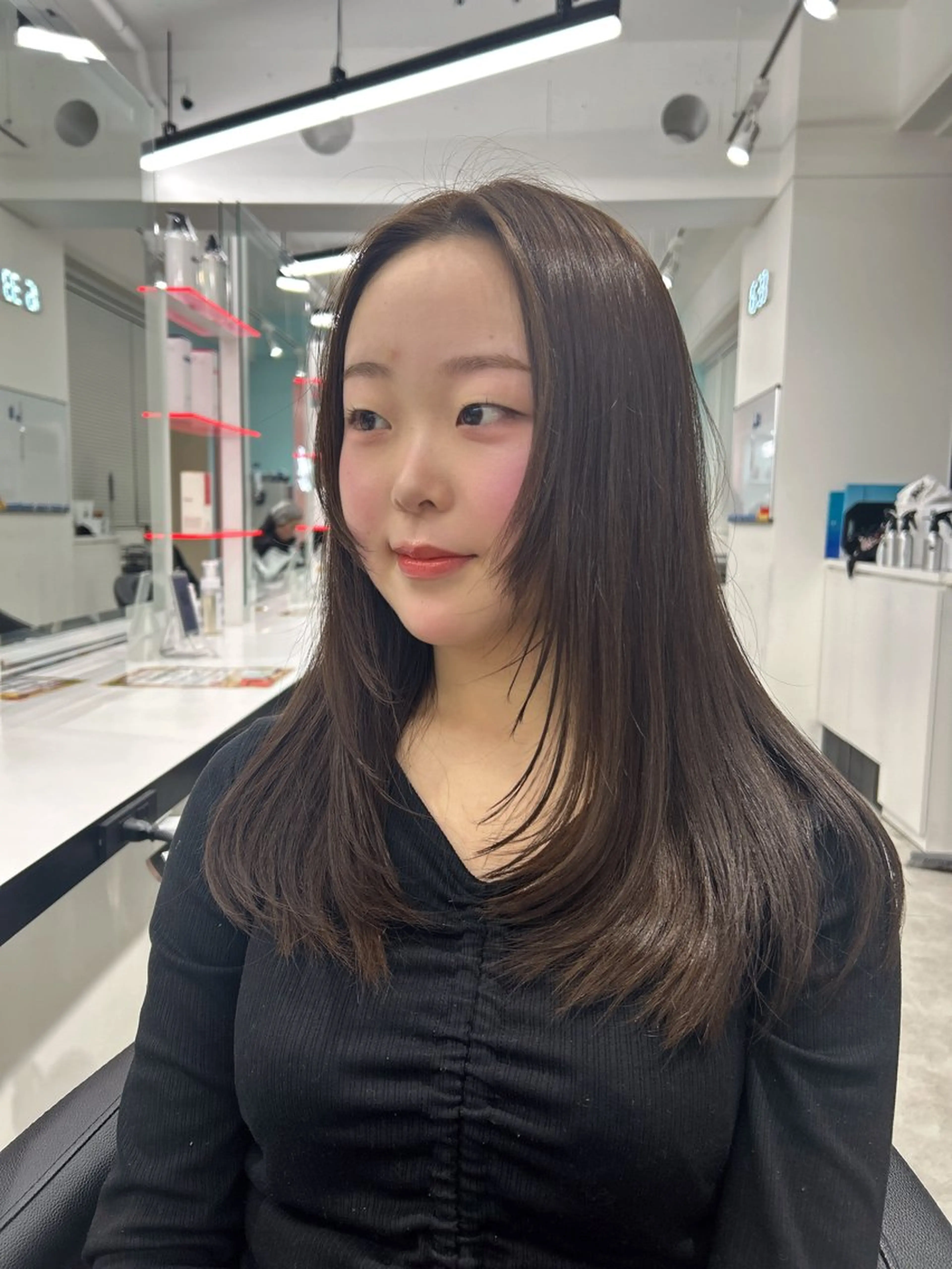 ロング カラー 履歴修正屋さん／ ブロンド／ホワイトのヘアスタイル