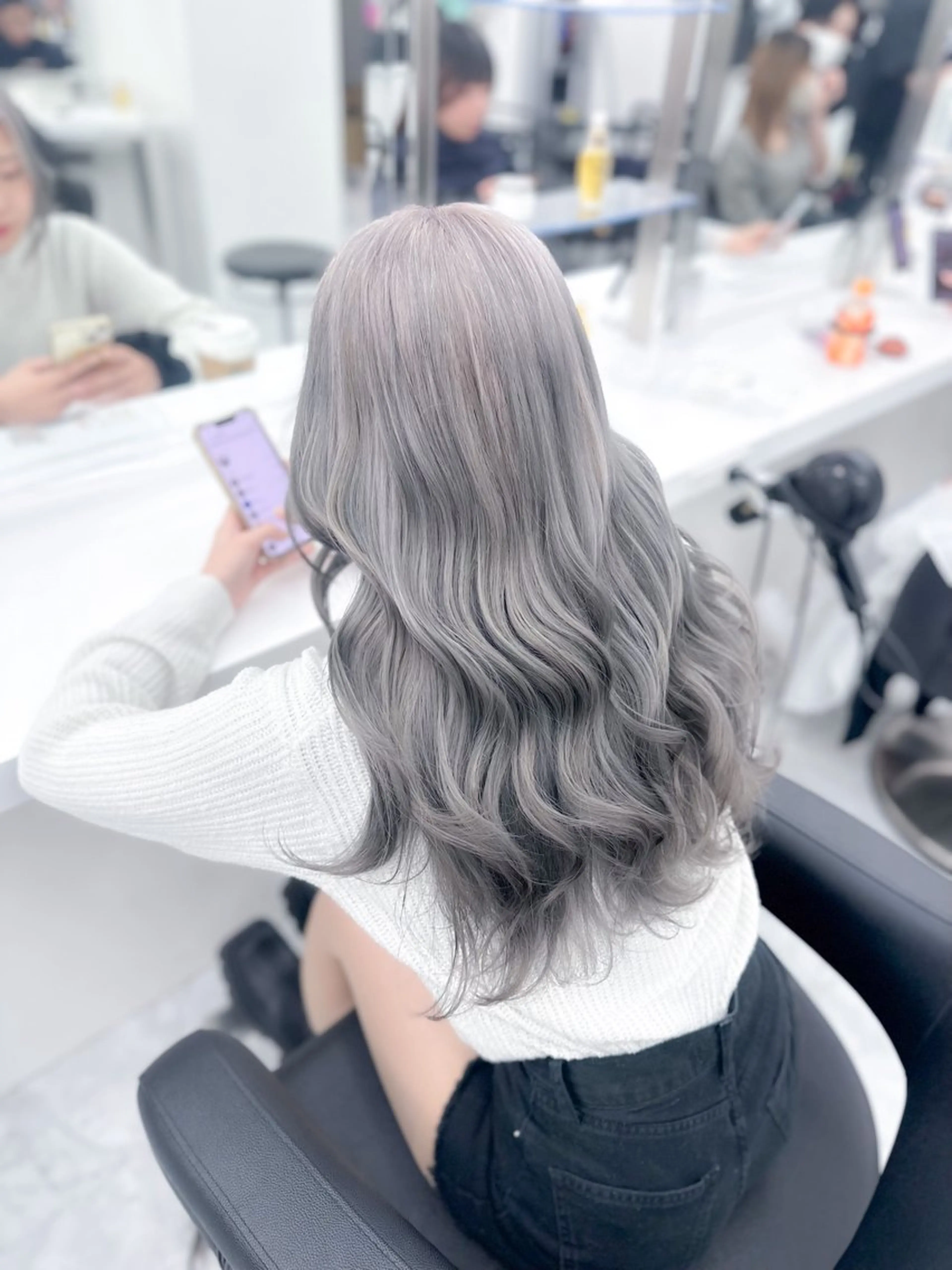 ロング カラー ウルフ&レイヤー特化 まとまる美髪矯正のヘアスタイル