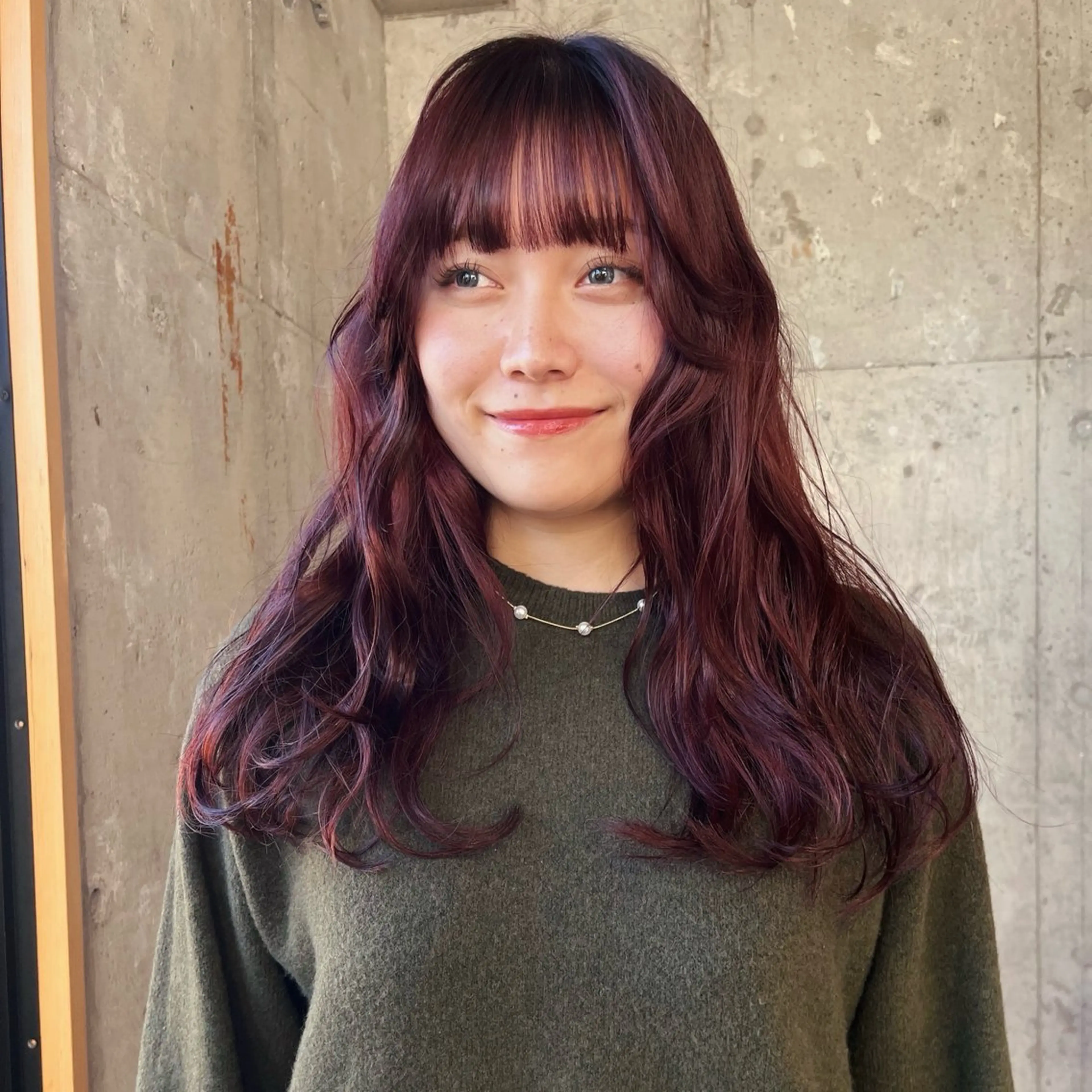 ロング カラー ダブルカラー ピンクカラー レイヤーカット カット ヘアカラー トリートメント 市場 優梨 レイヤーカットのヘアスタイル