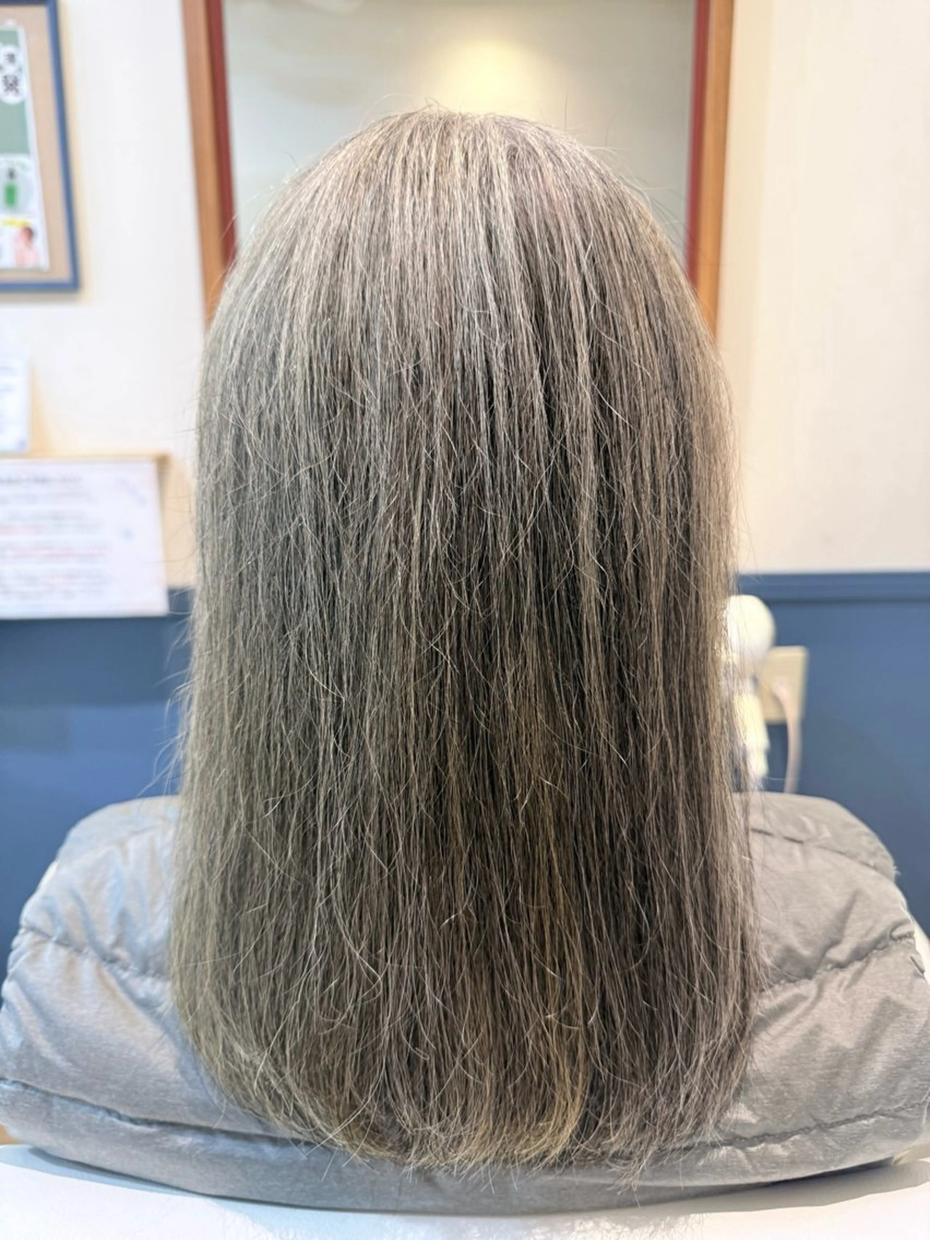 ロング 芦原 愛弓のヘアスタイル