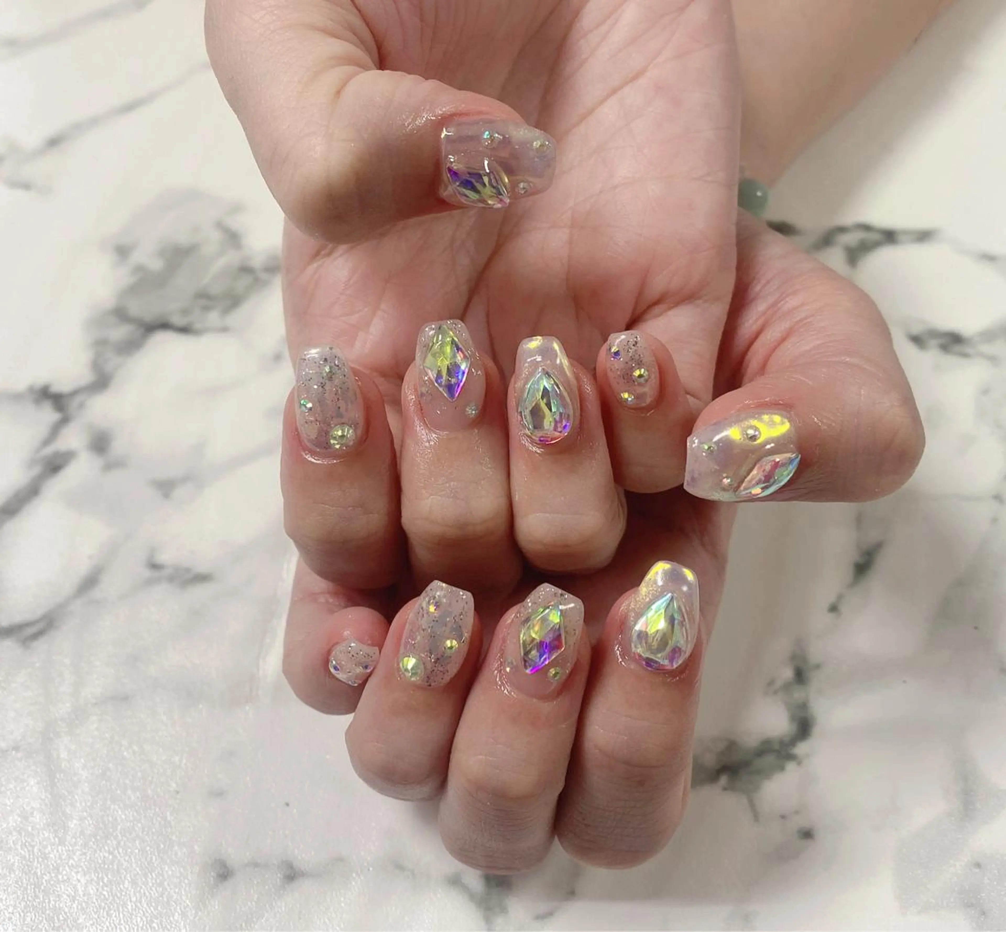 ロング カラー ネイル アートネイル オーロラネイル 長さ出し Q Free nailsのネイルデザイン