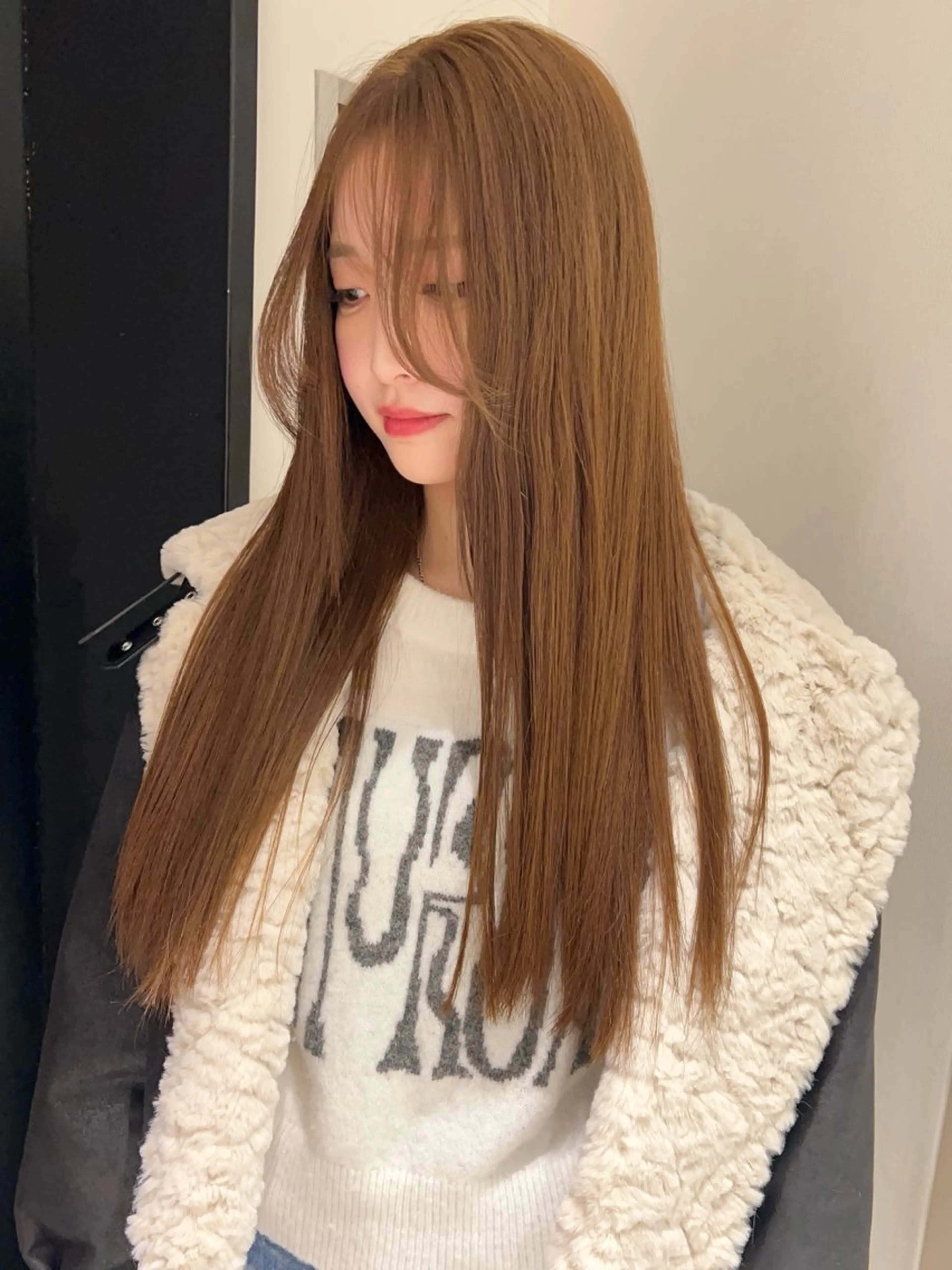 ロング カラー ベージュカラー ブリーチ ブリーチなしカラー オリーブベージュ ayaka🫧 梅田ダブルカラーのヘアスタイル