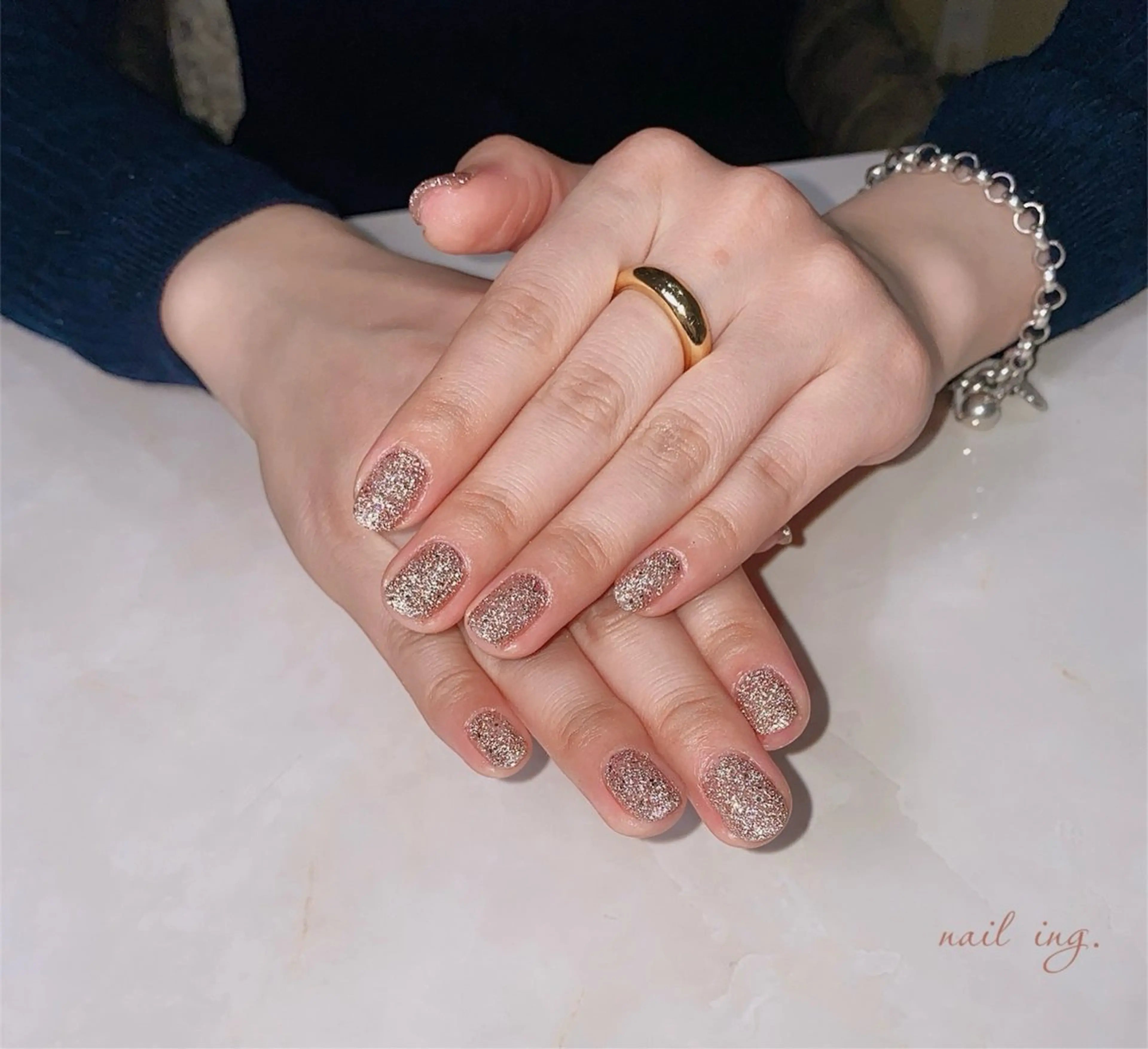 ネイル フラッシュネイル ラメ(グリッター) ワンカラーネイル ｉｎｇ .のネイルデザイン