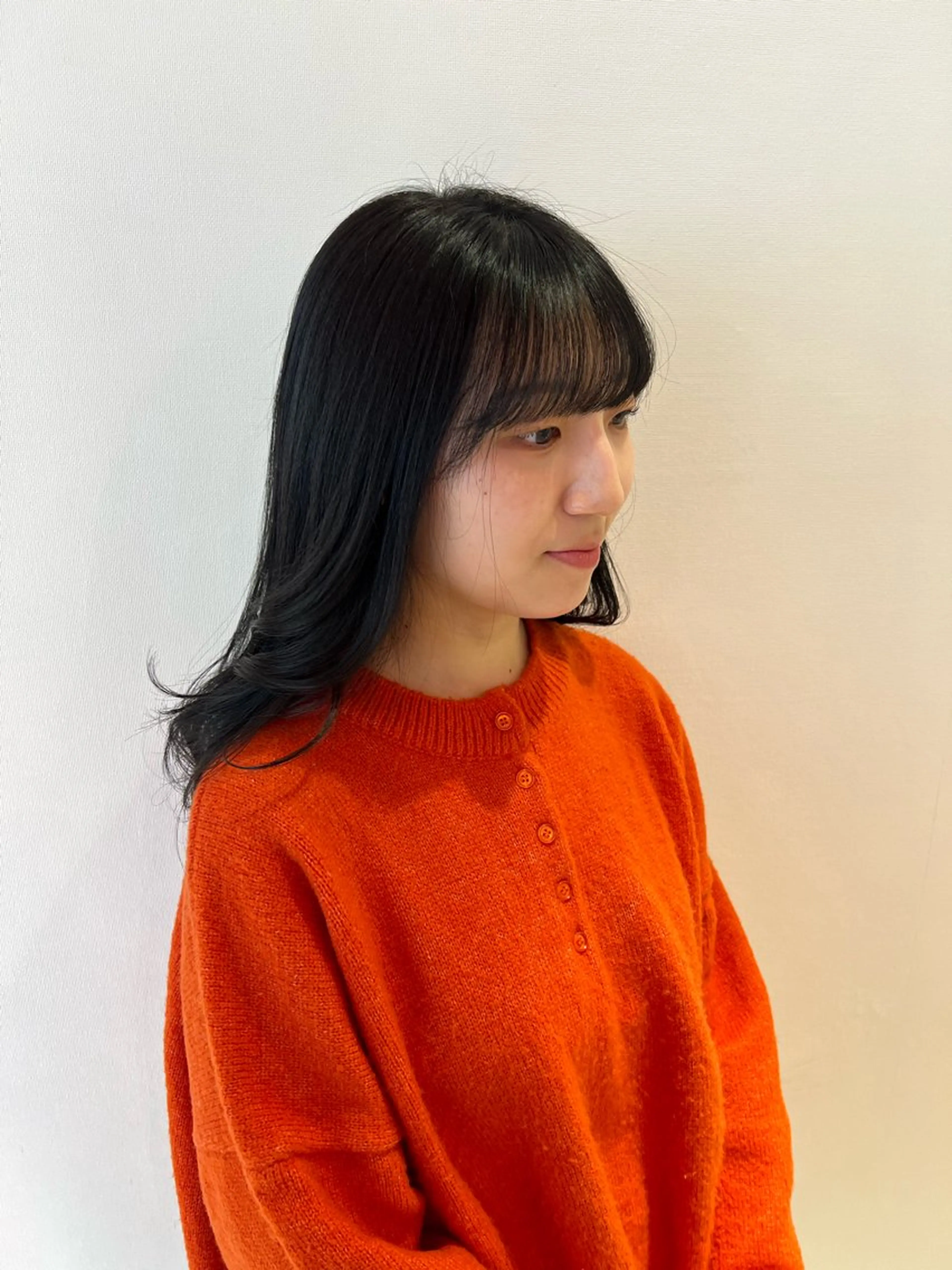 カラー 山本 麗のヘアスタイル