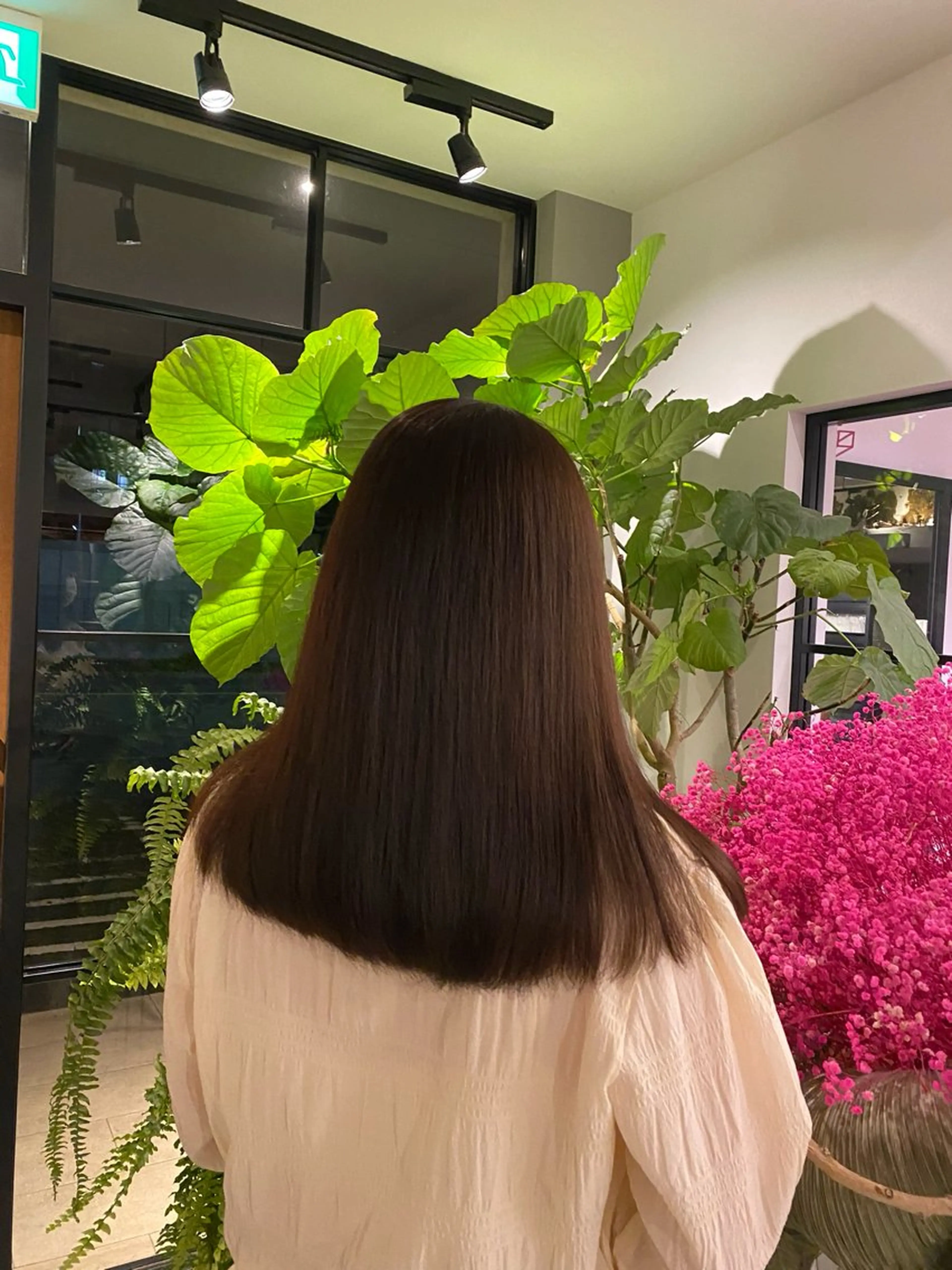 ロング カラー カット ヘアカラー 白木 葵のヘアスタイル