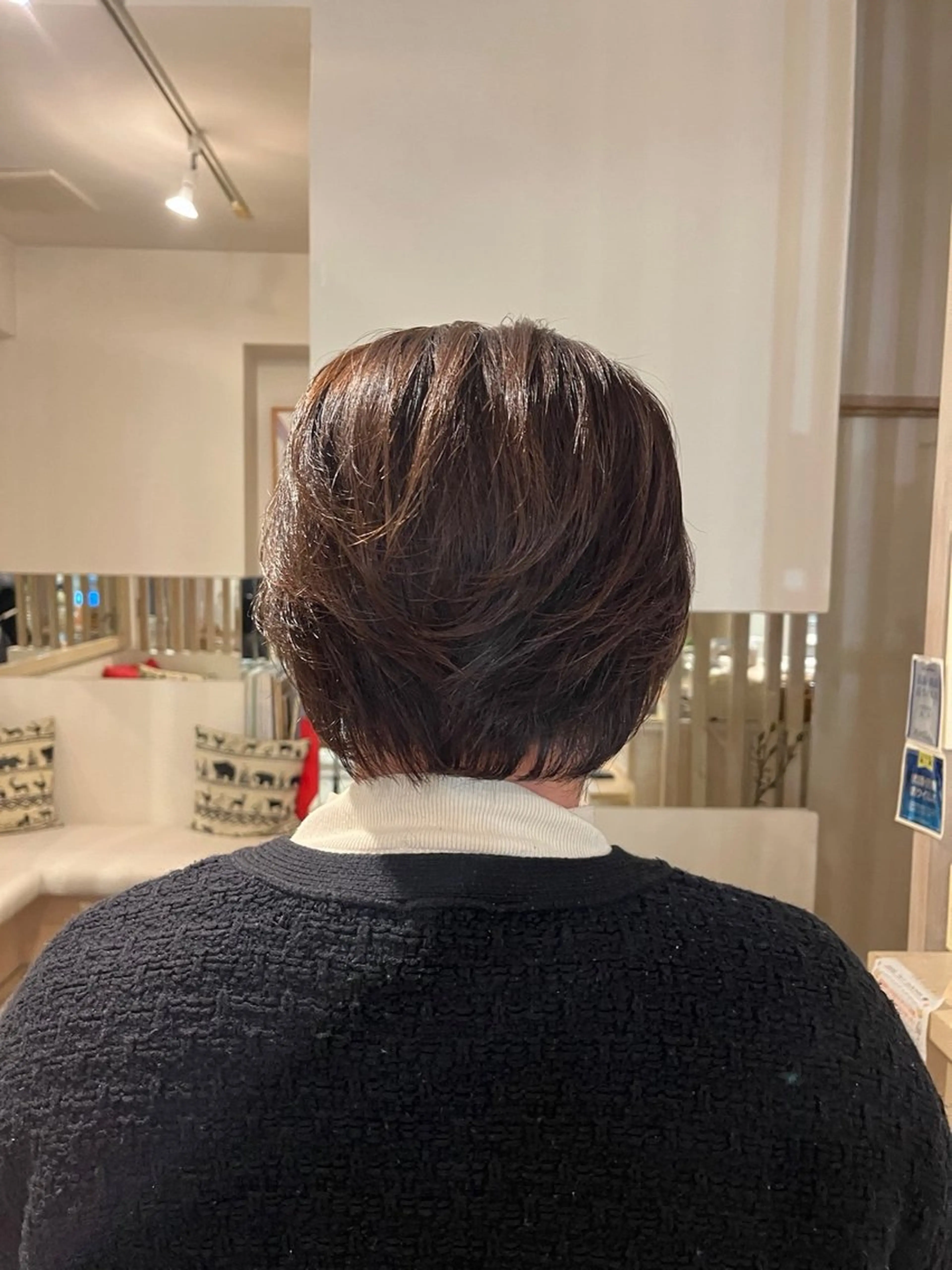 ショート 米村 夏枝のヘアスタイル