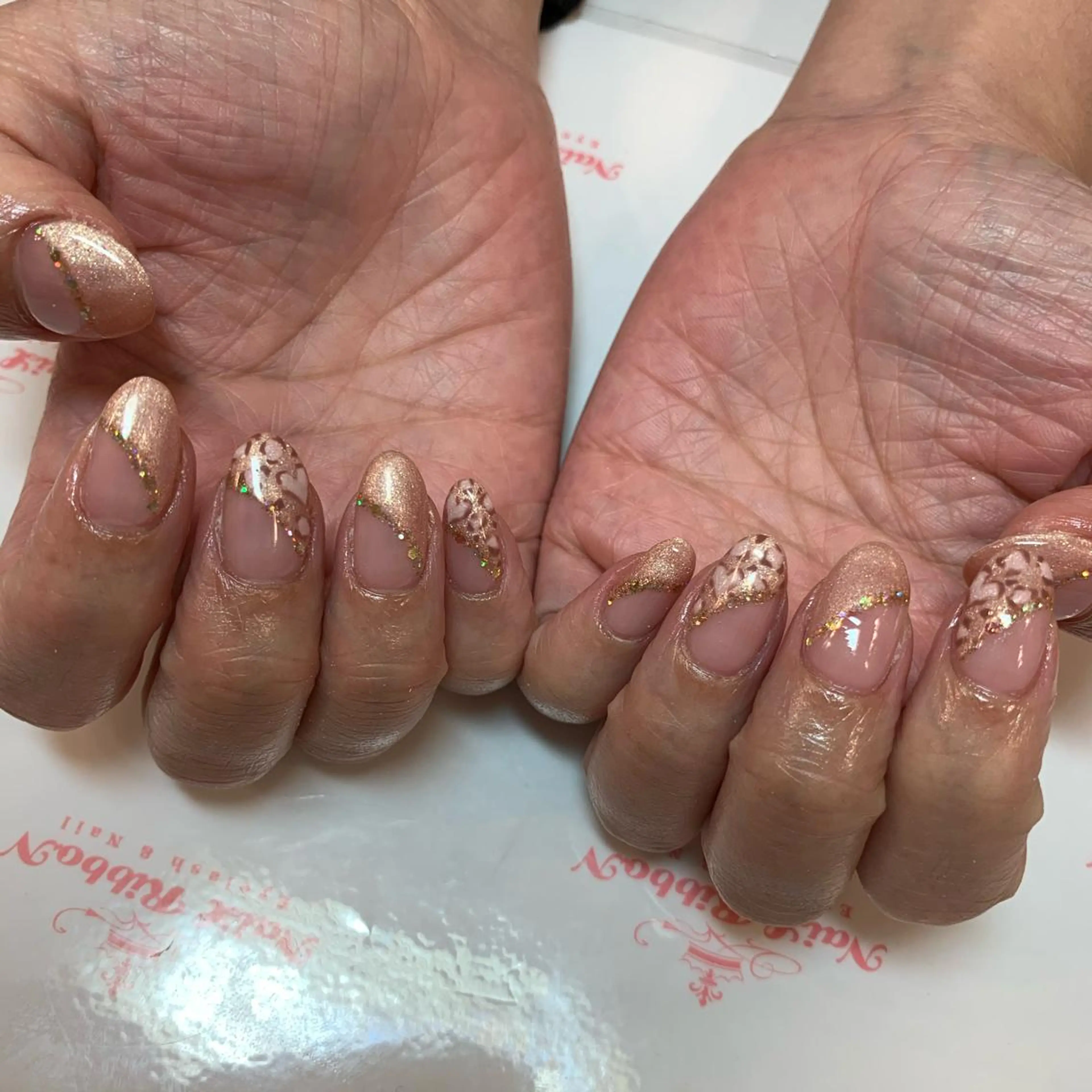 ネイル ネイルリボン 受付スタッフのネイルデザイン