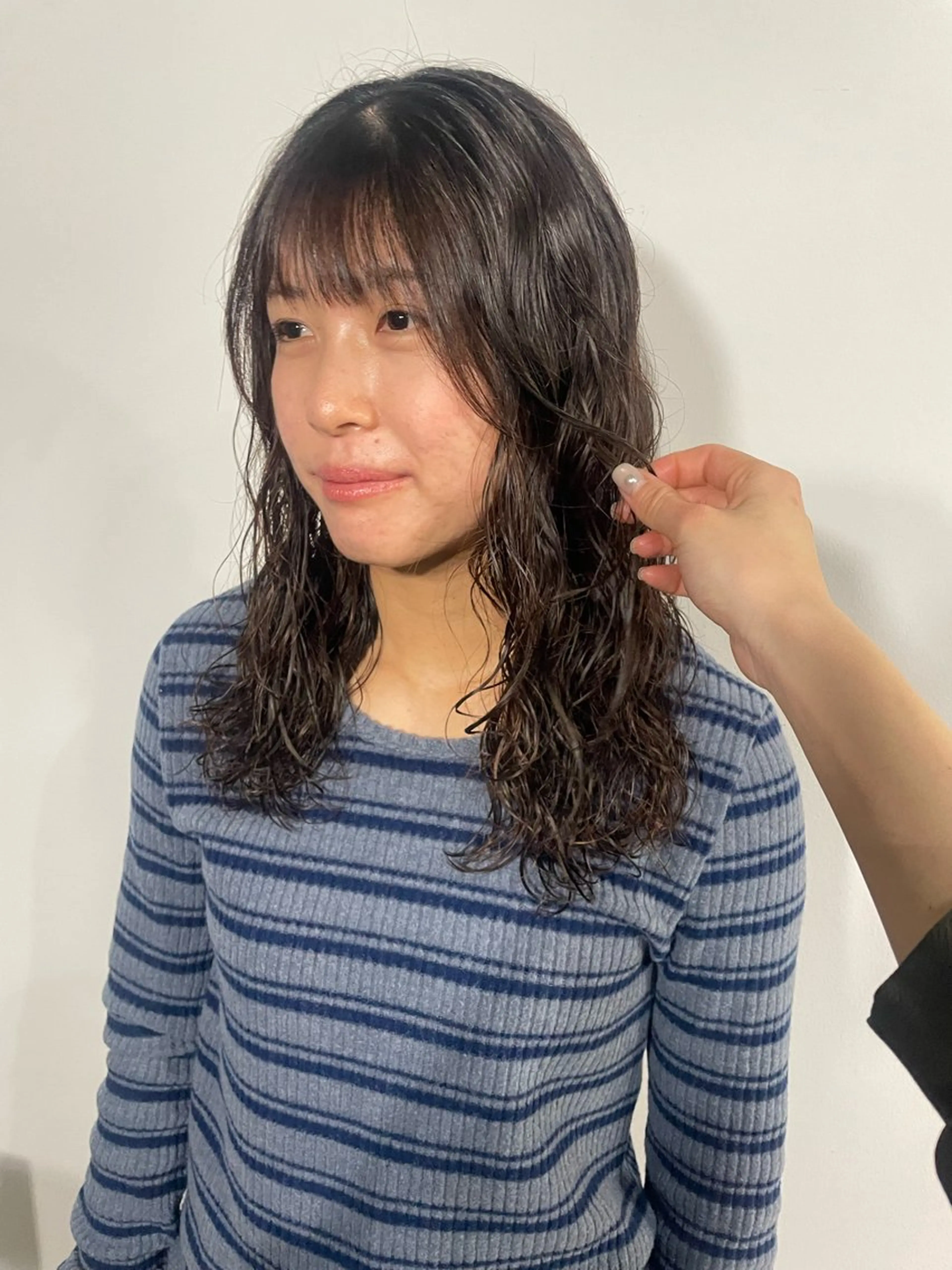 ミディアム パーマ ミディアムパーマ パーマ カットモデル/ ハイトーン/ゆうあのヘアスタイル