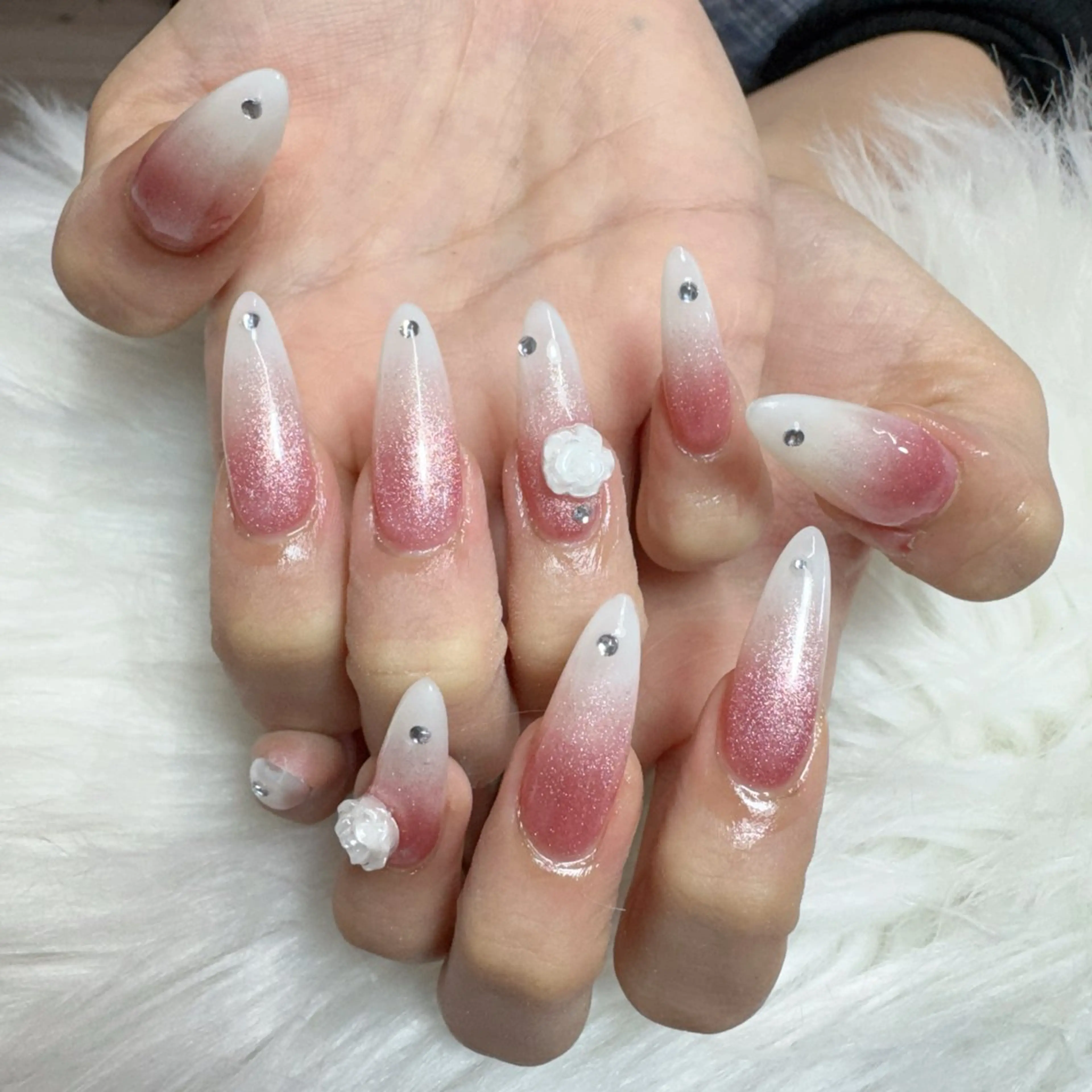 ネイル ハンドネイル 🎀nana🫧 ワンホンネイル🎀のネイルデザイン