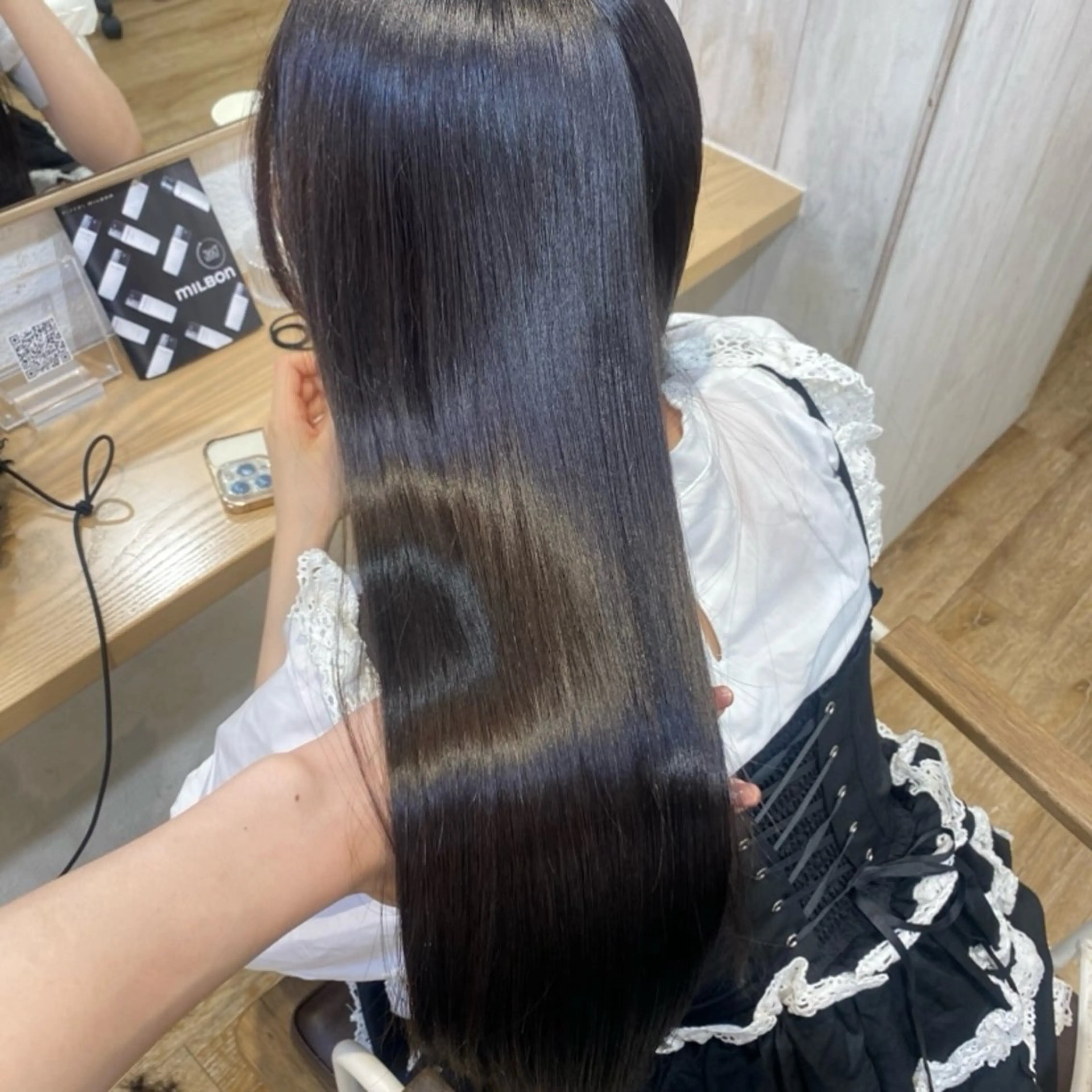 ロング カラー アッシュ ベージュカラー 黒髪 ブルーカラー ブルーブラック ヘアカラー トリートメント 艶感/韓国風 🤍moeka🤍のヘアスタイル