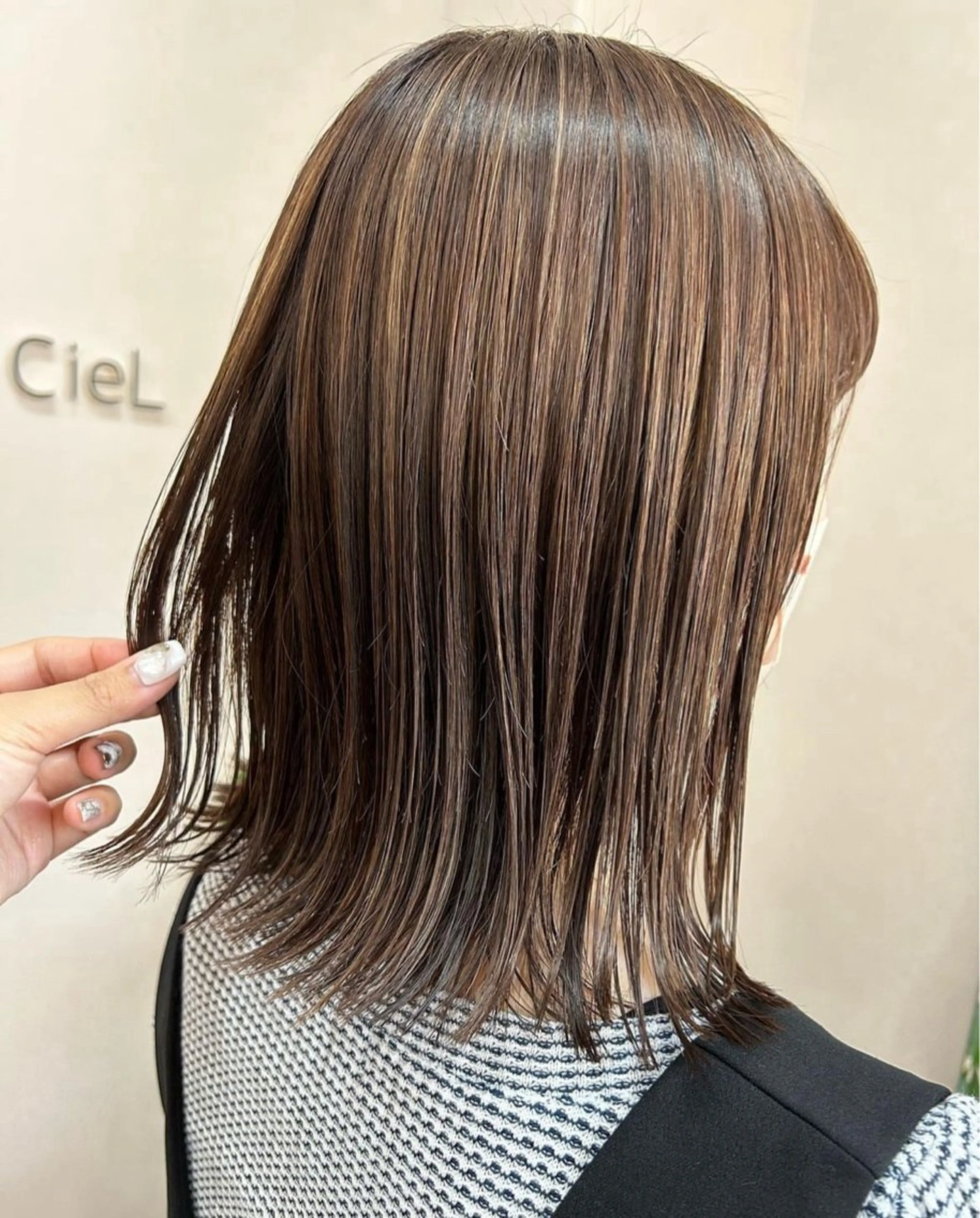 ミディアム カラー カット ヘアカラー トリートメント Chihiro .のヘアスタイル