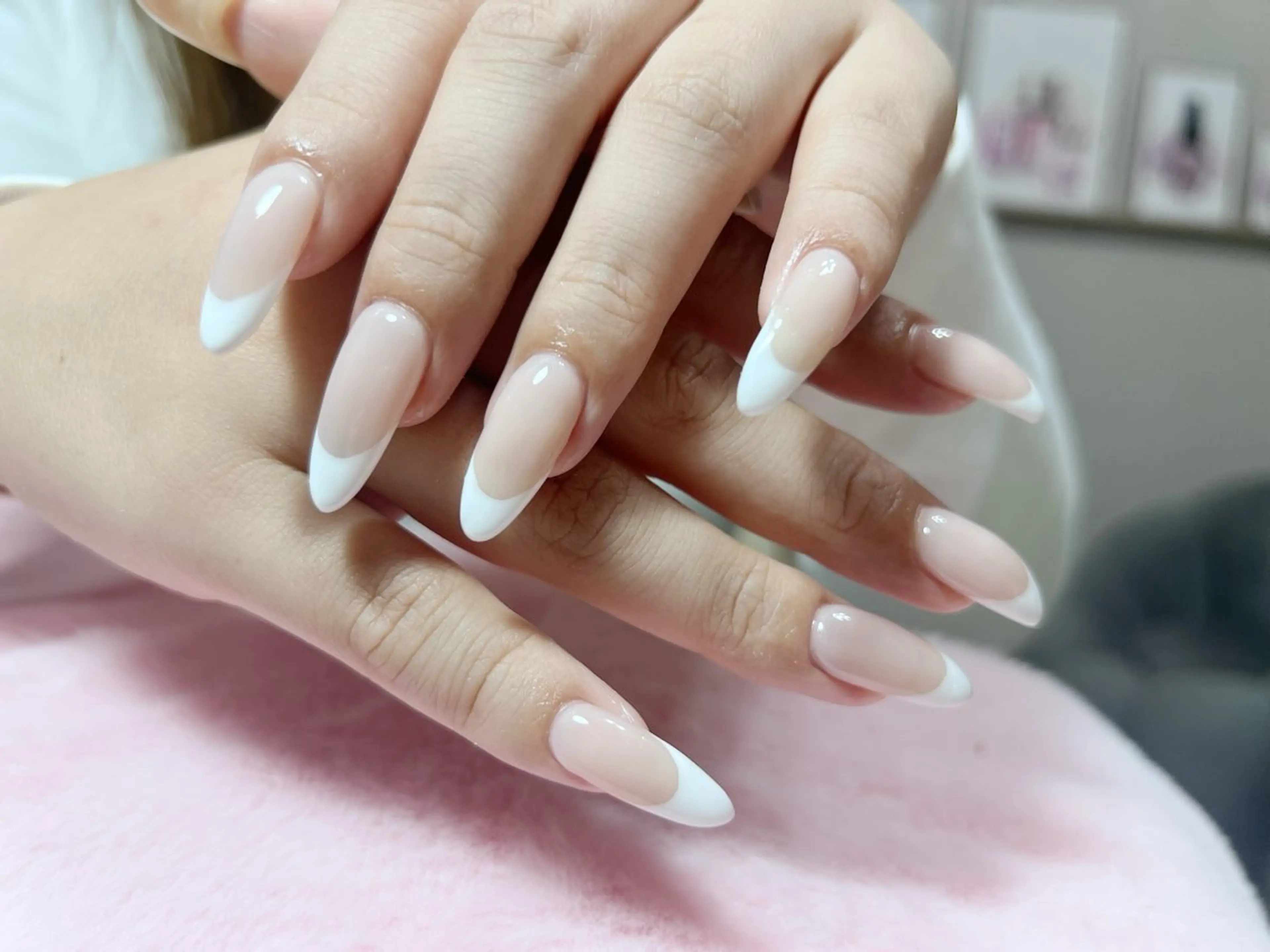 ネイル フレンチネイル Hina ネイルサロンのネイルデザイン