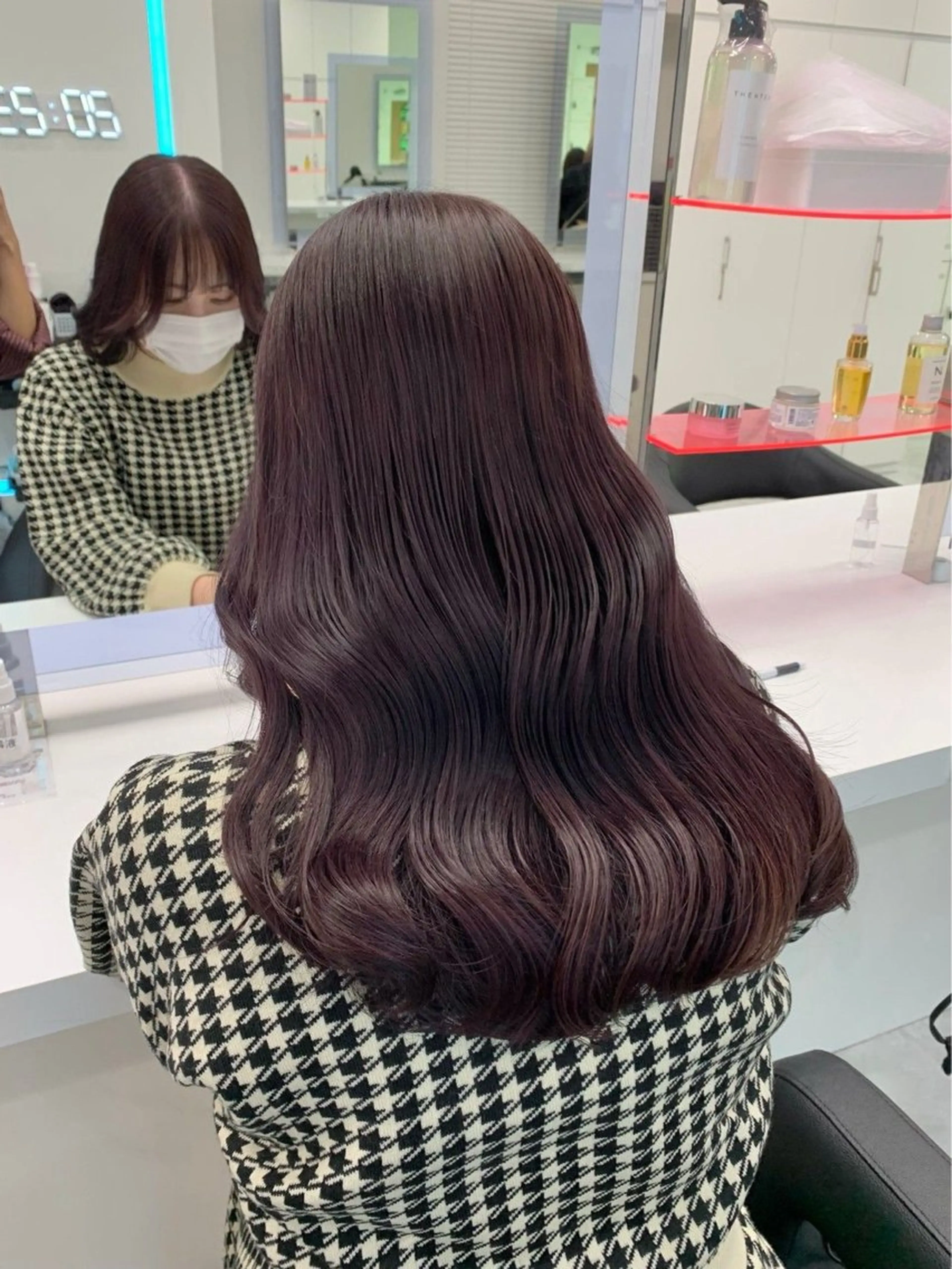 セミロング カラー ヘアアレンジ 🫧モテる💗ダメー ジレスハイトーン🫧のヘアスタイル
