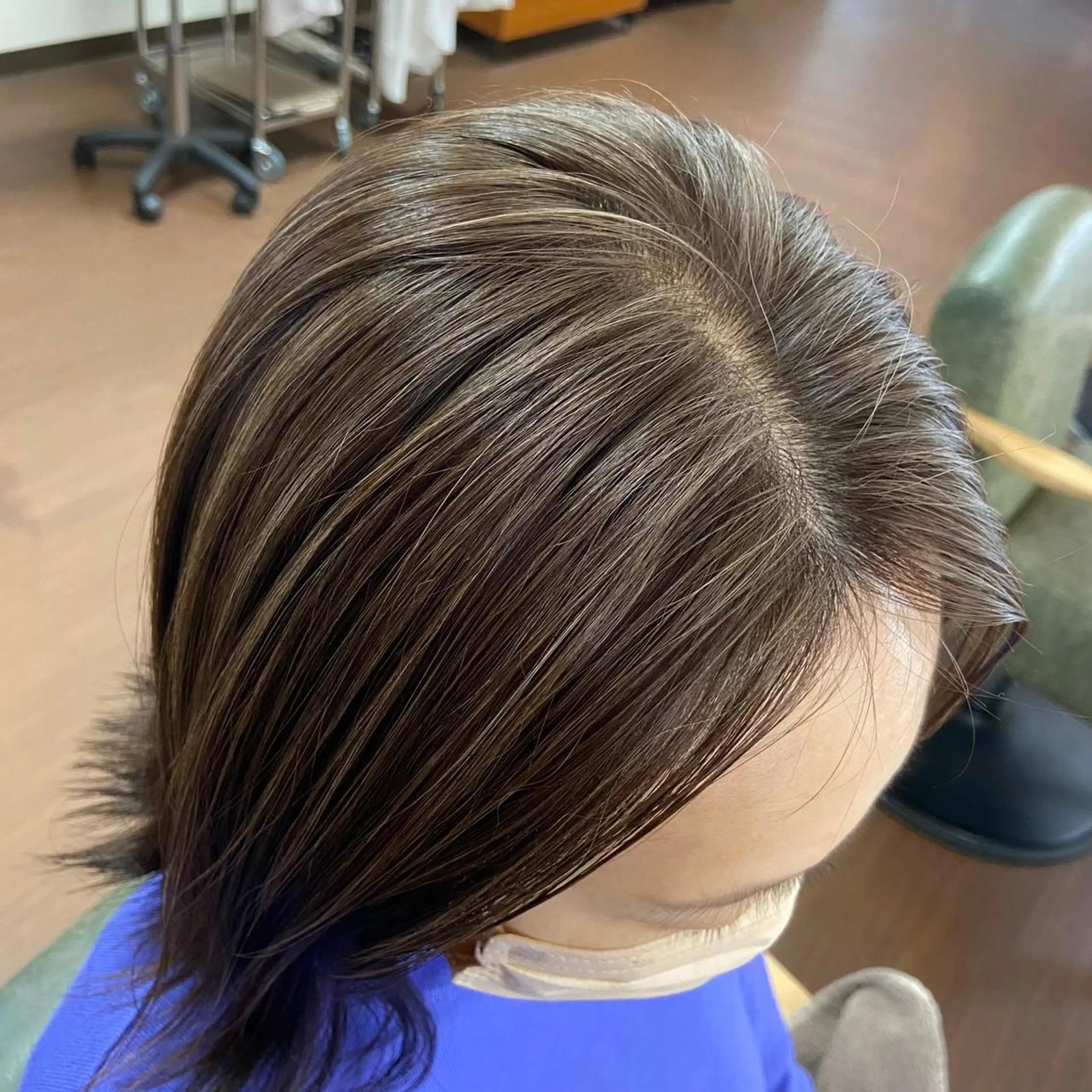 ミディアム カラー ハイライトカラー ハイライト カット ヘアカラー トリートメント 大人かわいいインナー カラー/菊池柊真🎨のヘアスタイル