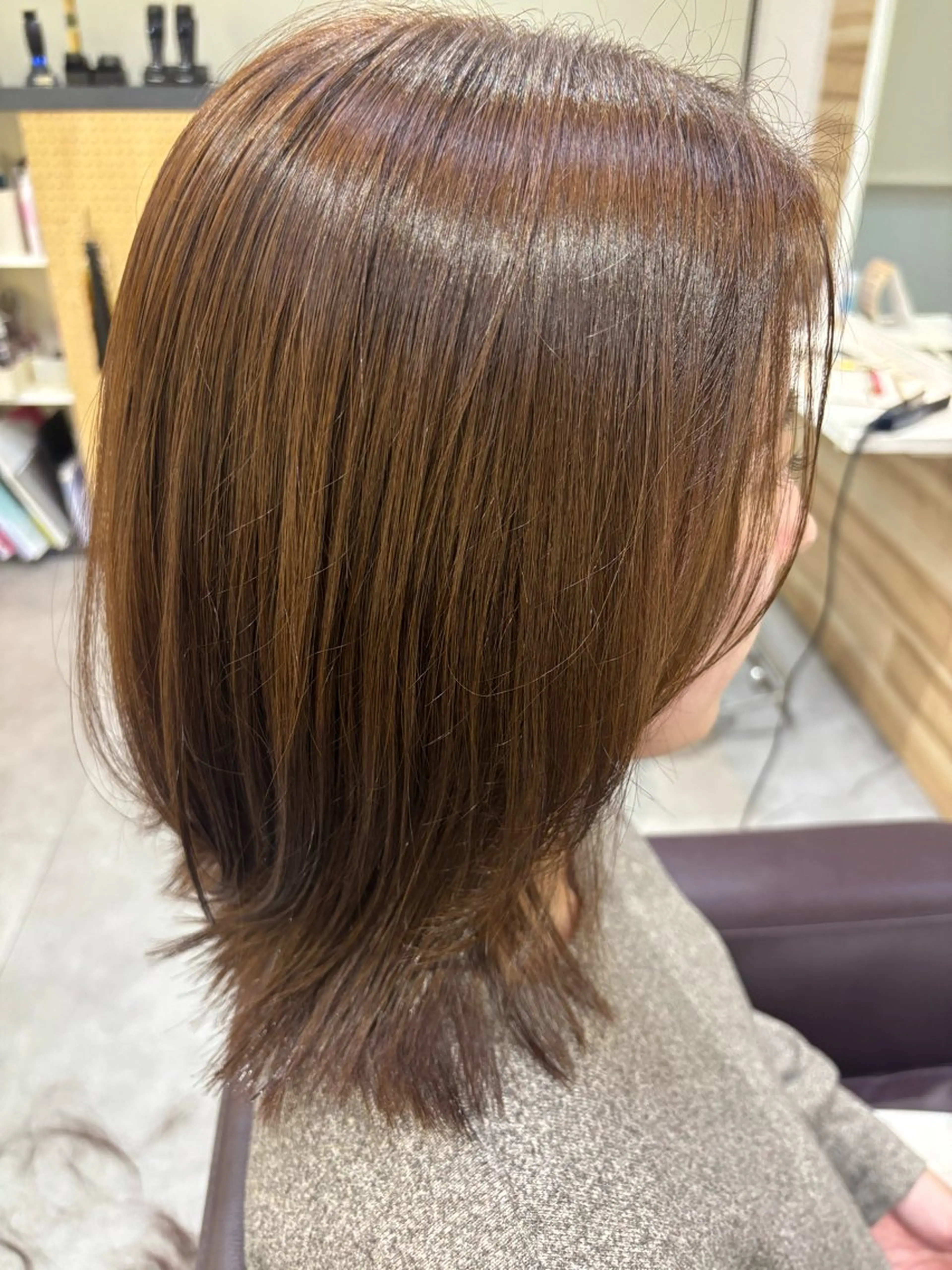 セミロング カラー AVANCE.尼崎所属・長岡 明音のヘアスタイル