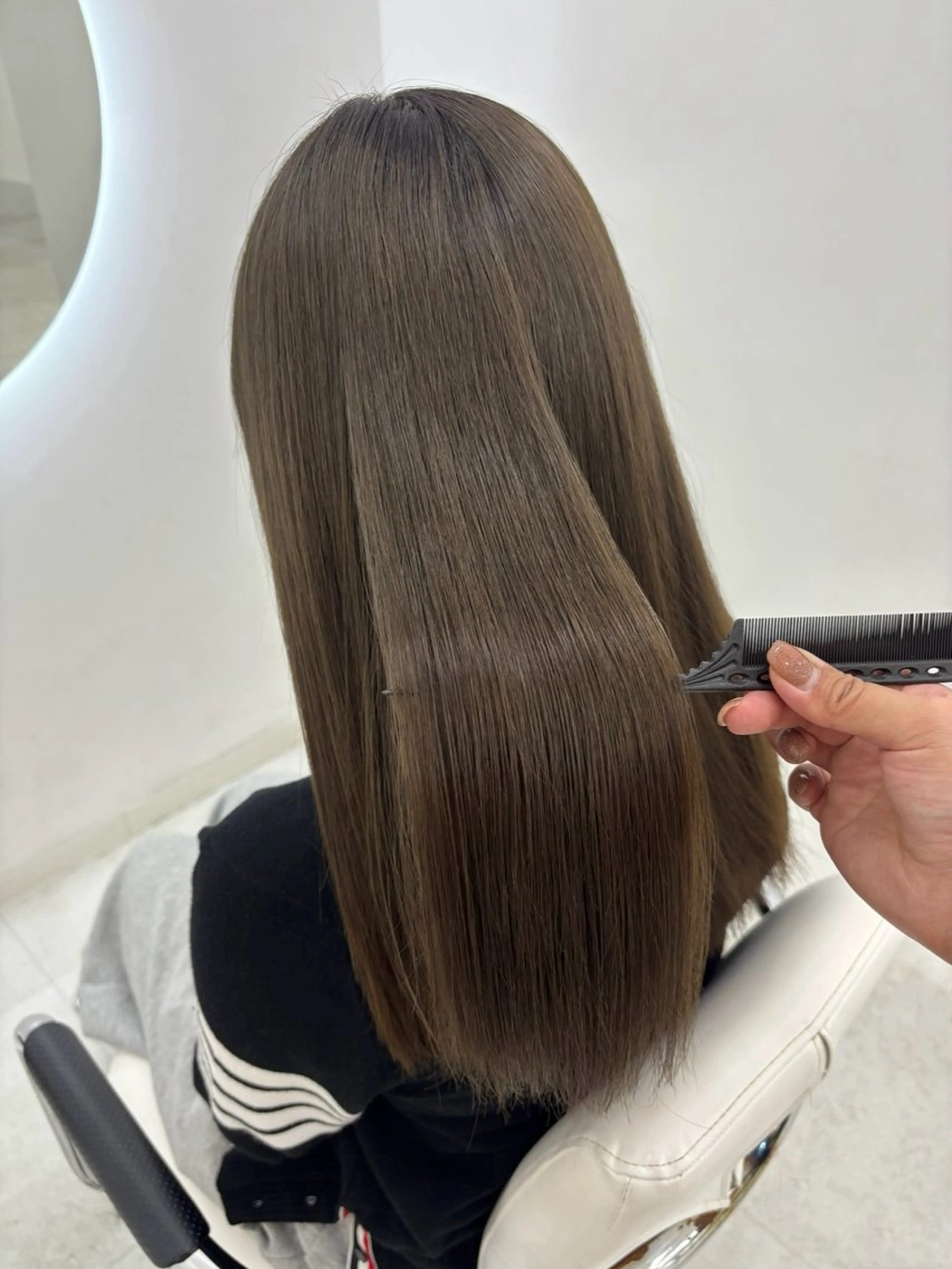 ロング カラー カット ヘアカラー 【aini天王寺】 𝐚𝐢𝐫𝐢✂︎のヘアスタイル