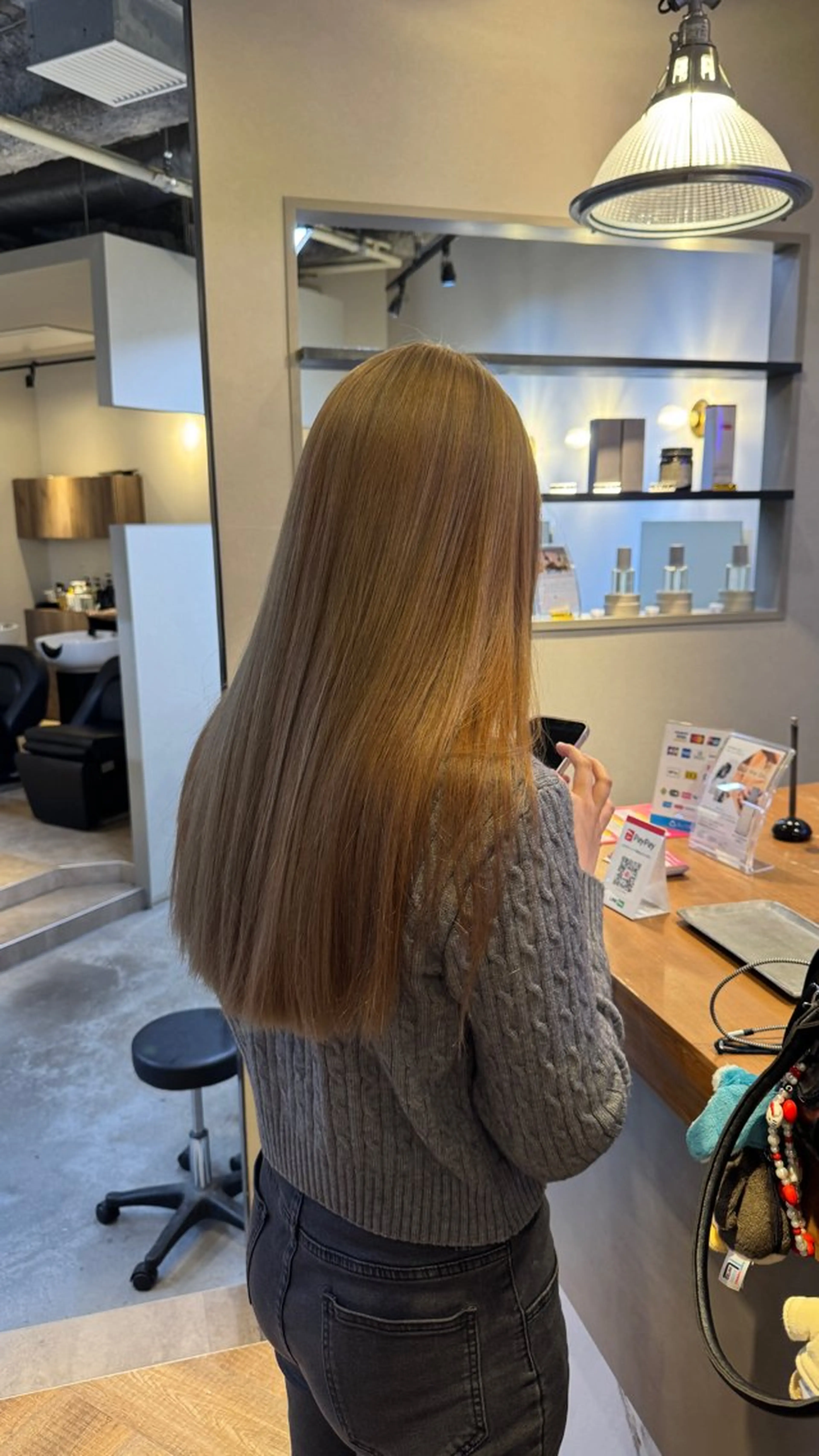 ロング はしもと　じん /wカラーのヘアスタイル