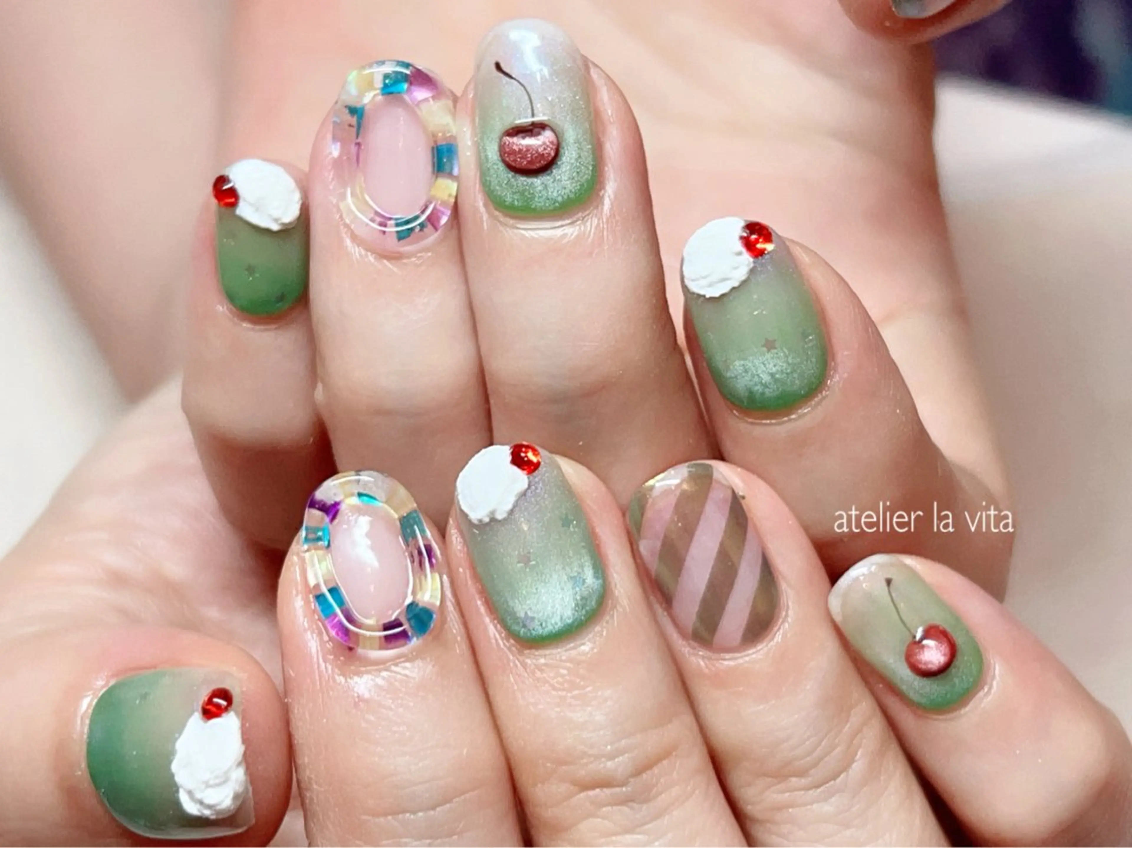 ネイル アートネイル ジェルネイル 氷ネイル・うるうるネイル マグネットネイル メンズネイル ハンドネイル lavita. mimuraのネイルデザイン