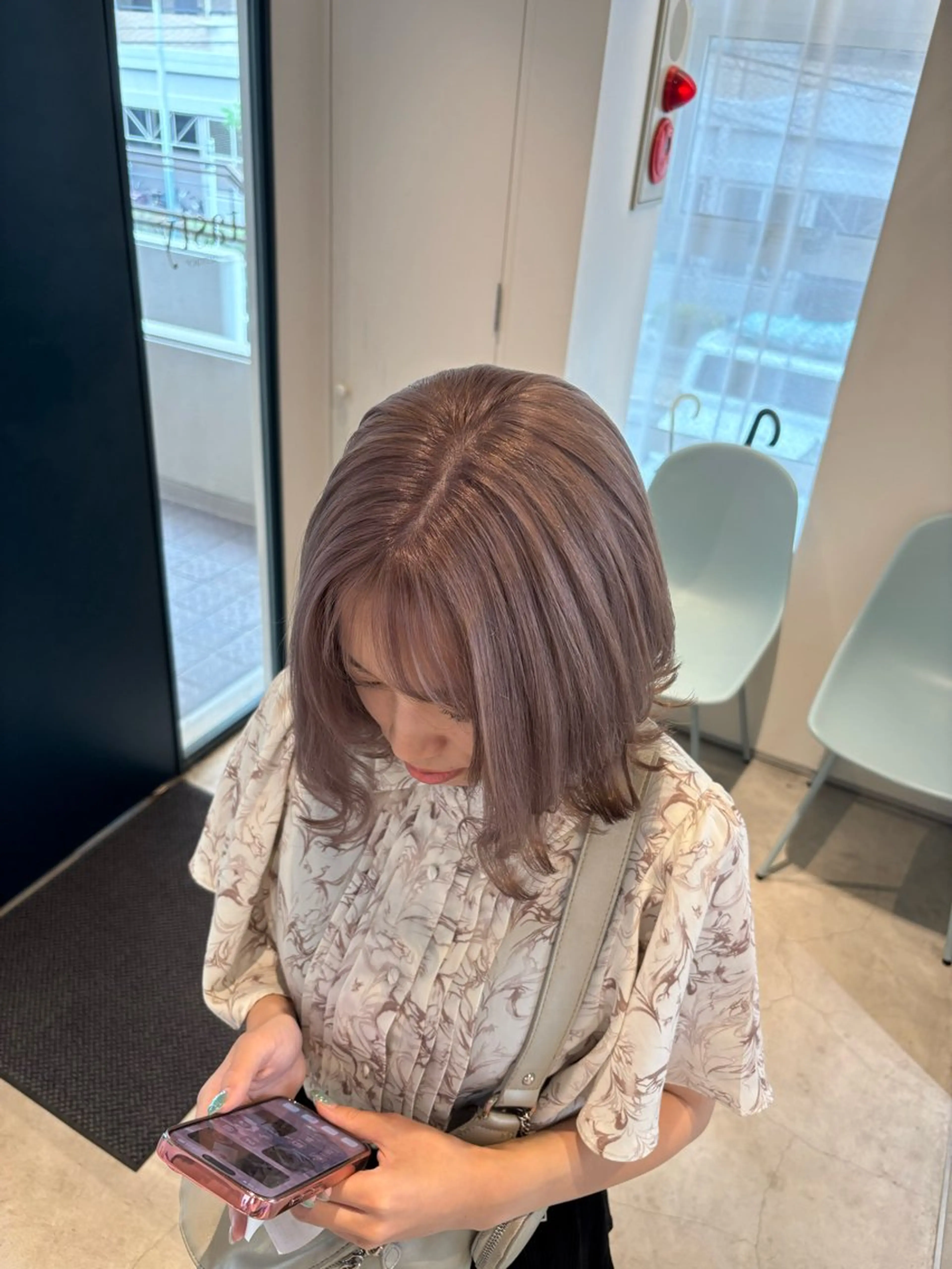 ミディアム カラー ヘアカラー トリートメント 艶髪ブリーチ/レイヤ ー/竹本幸希のヘアスタイル