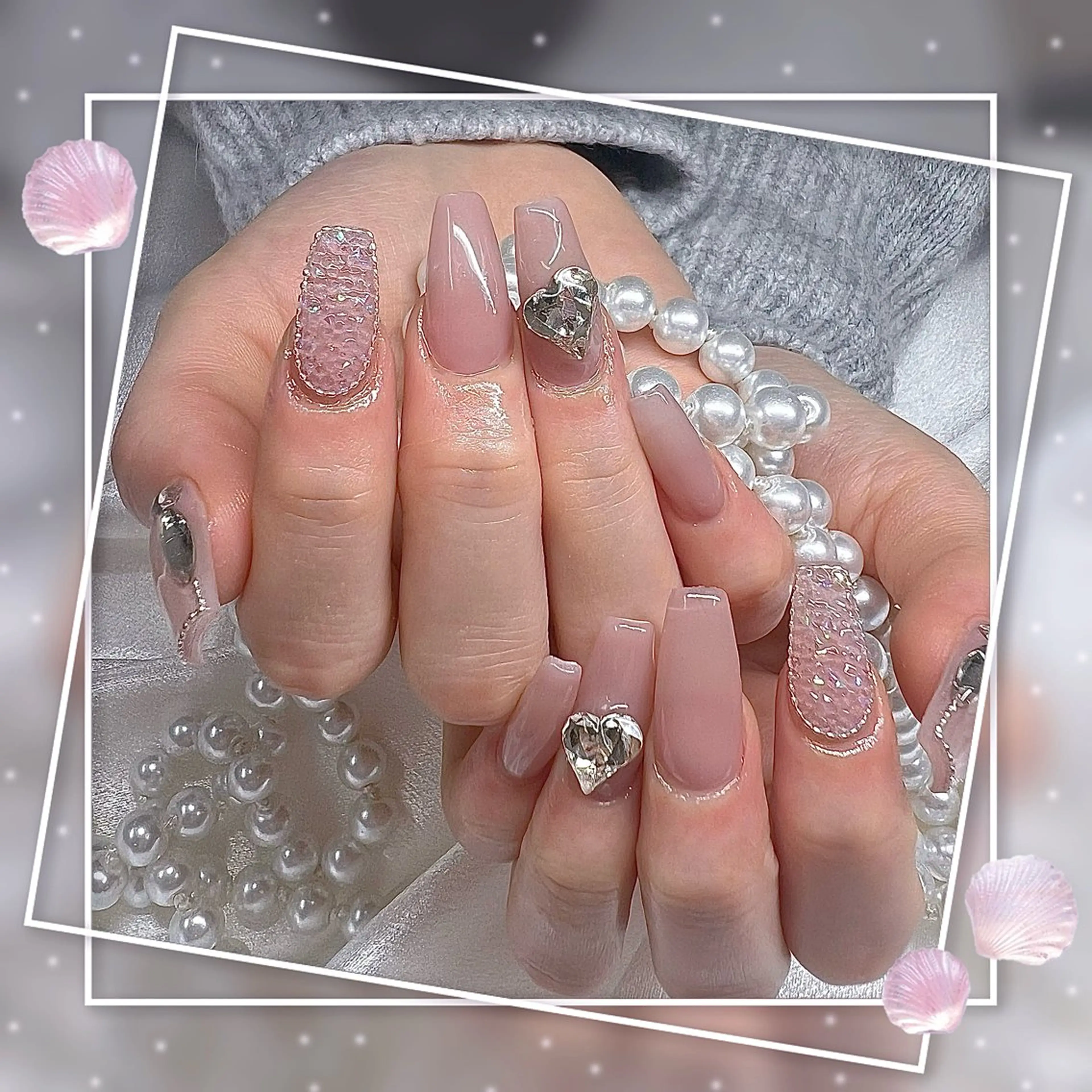 ネイル フレンチネイル グラデーション キラキラネイル 韓国ネイル マグネットネイル Chill Nailsalonのネイルデザイン