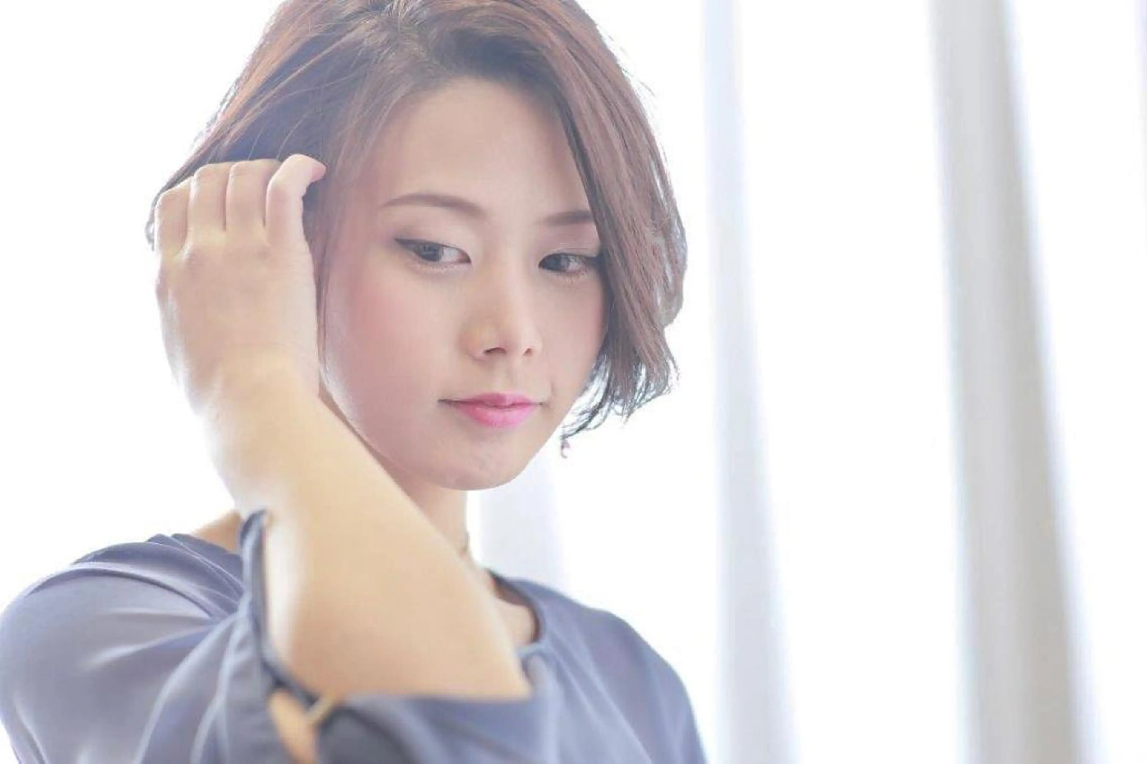 ショート 凪の 旅先のヘアスタイル