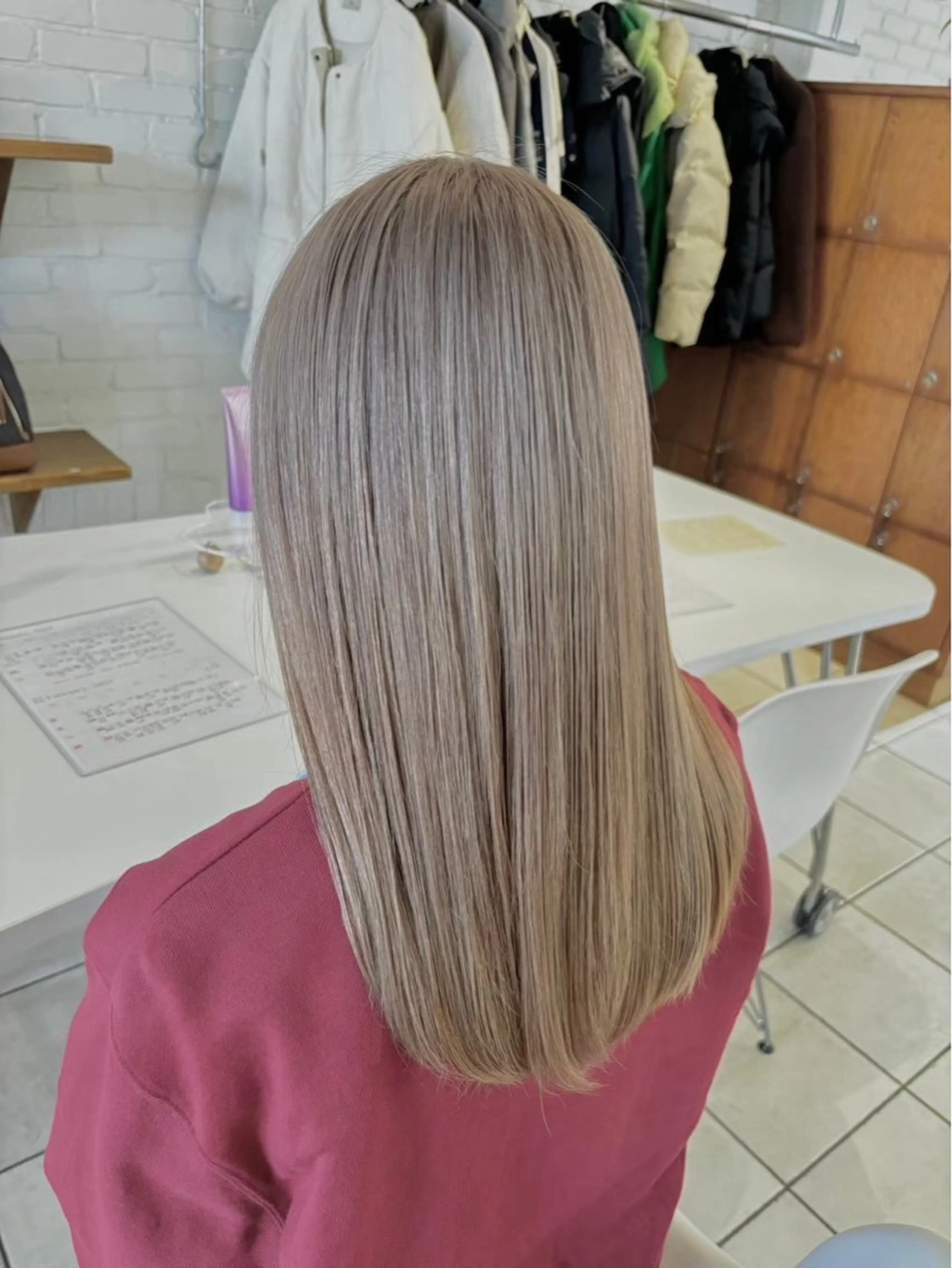 ロング カラー 💫レイヤーカット 💫ブリーチ💫サキのヘアスタイル