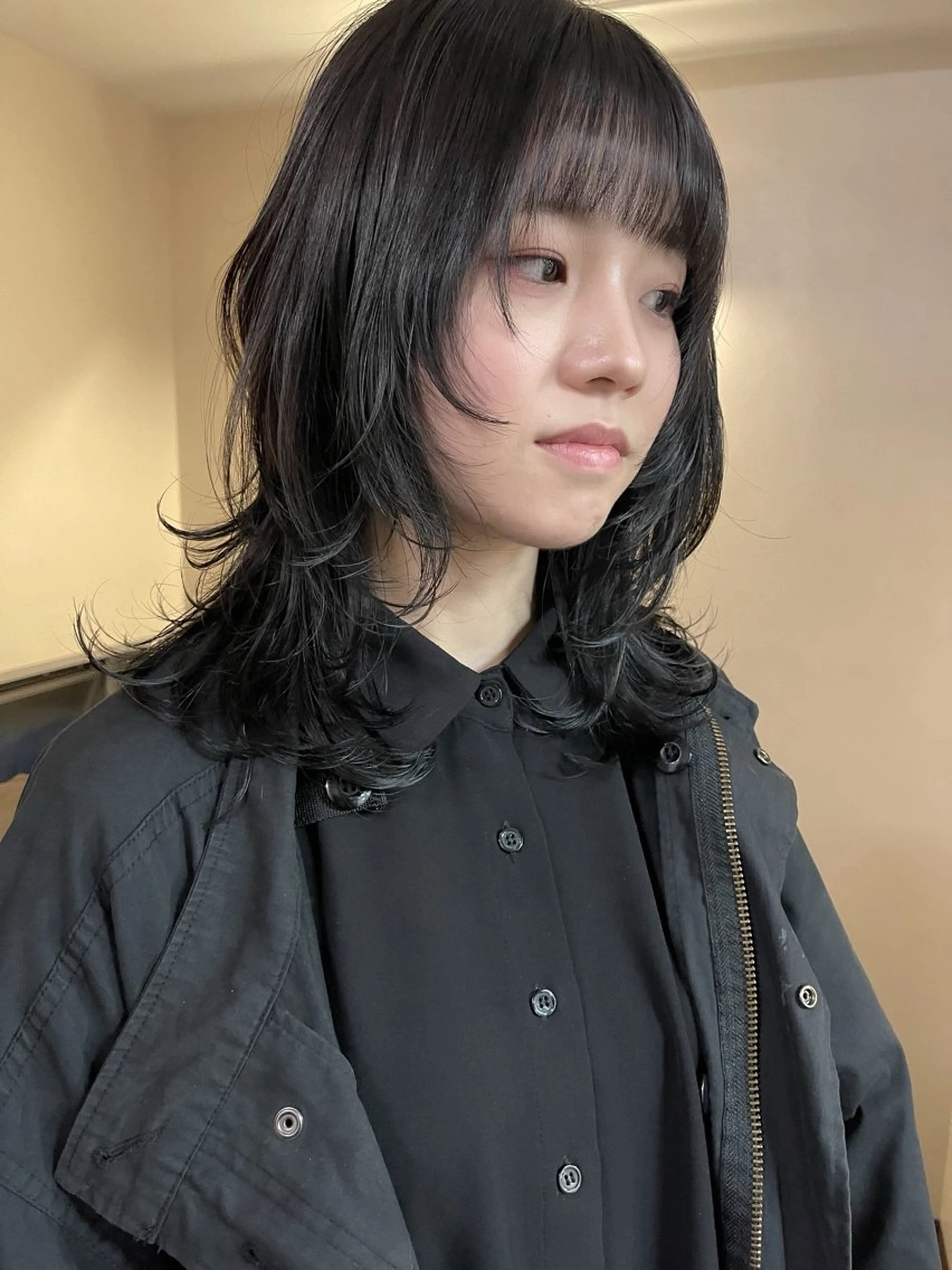 ミディアム カラー カット ヘアカラー トリートメント ヘアセット 安部佑哉/ハイトーン /レイヤー/ブリーチのヘアスタイル